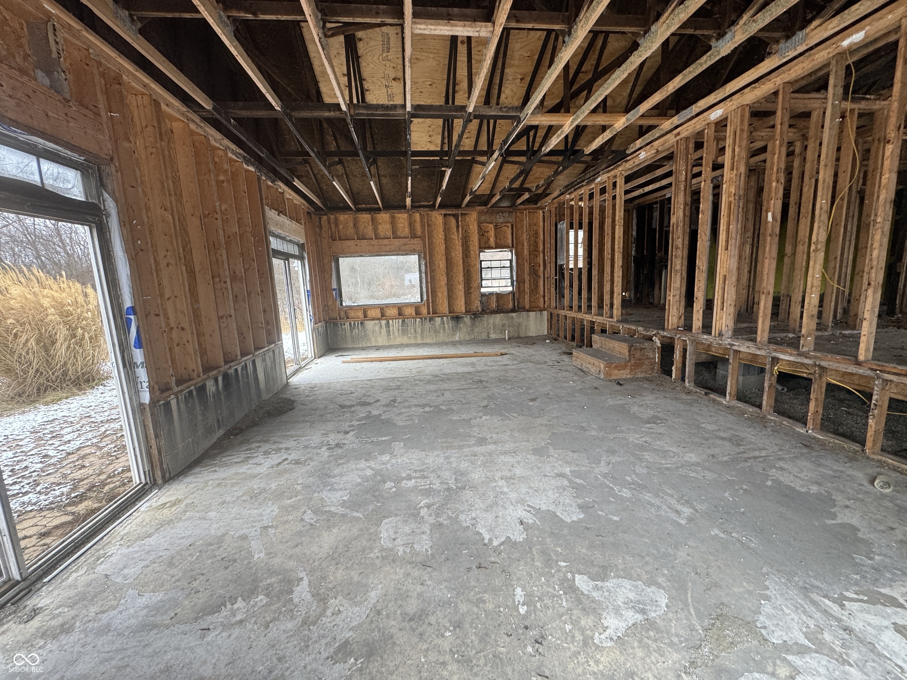 348 W Middle Street, Rosedale, IN, 47874 photo 5 of 10