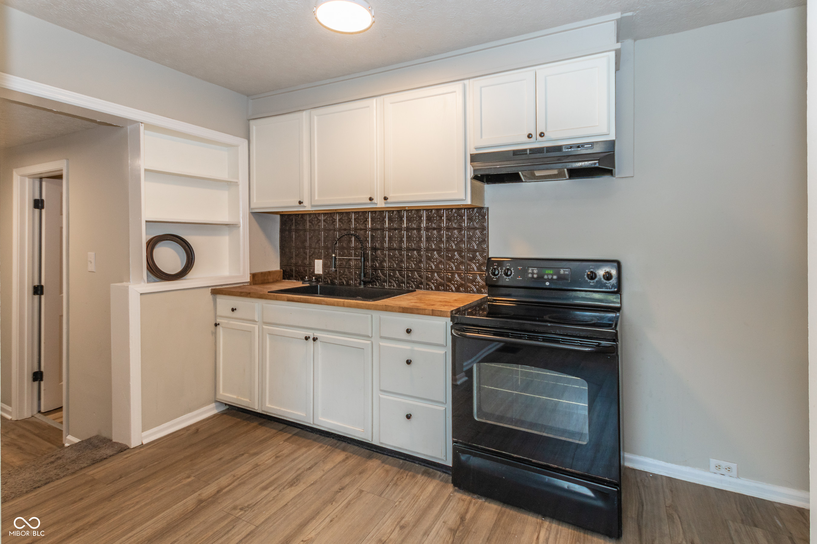1707 N Leland Avenue, Indianapolis, IN, 46218 photo 5 of 12