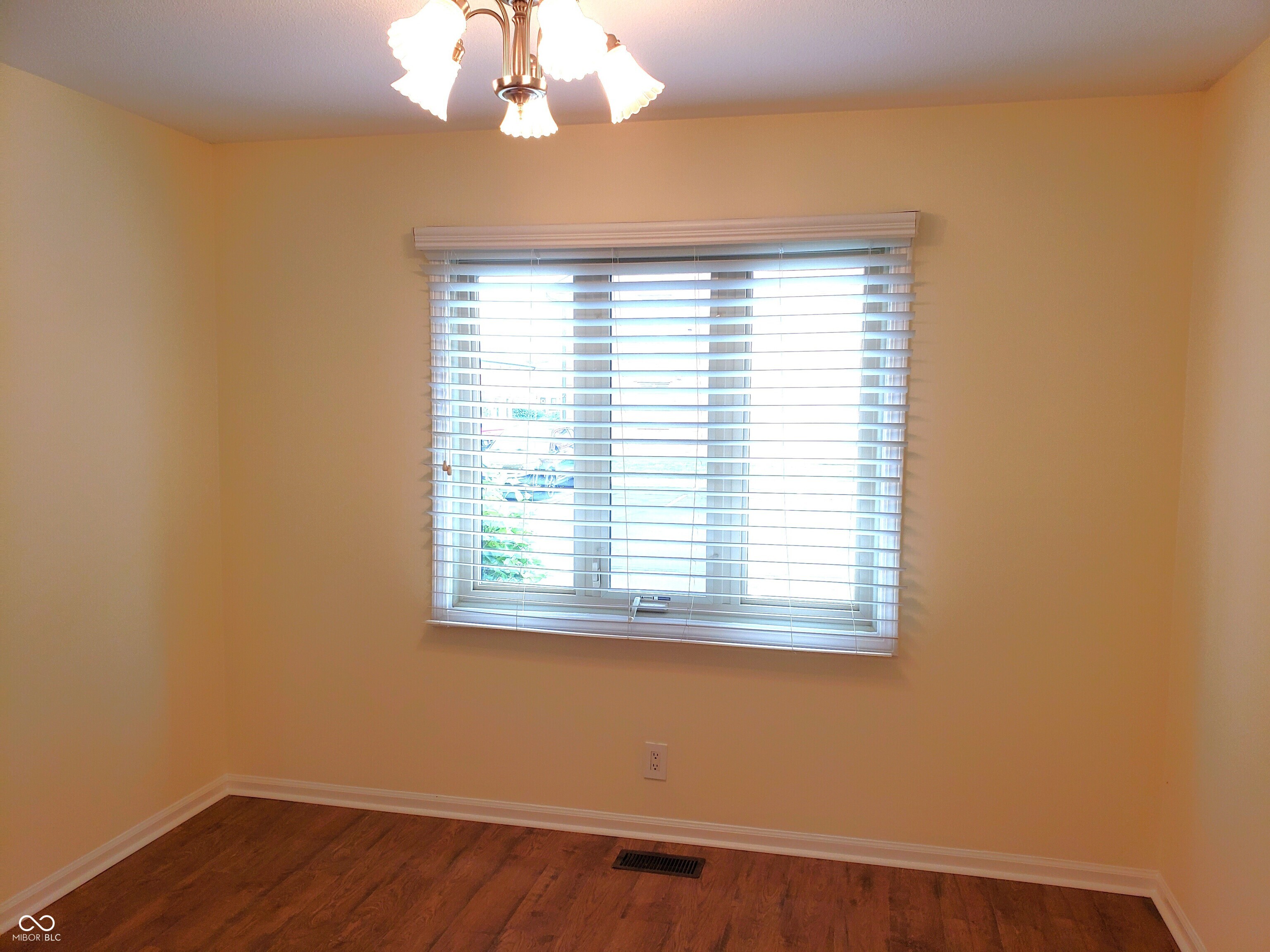 1149 Canterbury Square S #1149, Indianapolis, IN, 46260 photo 5 of 34