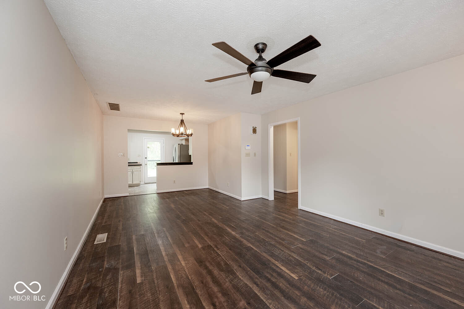 526 Eagle Crest Drive, Brownsburg, IN, 46112 photo 5 of 24