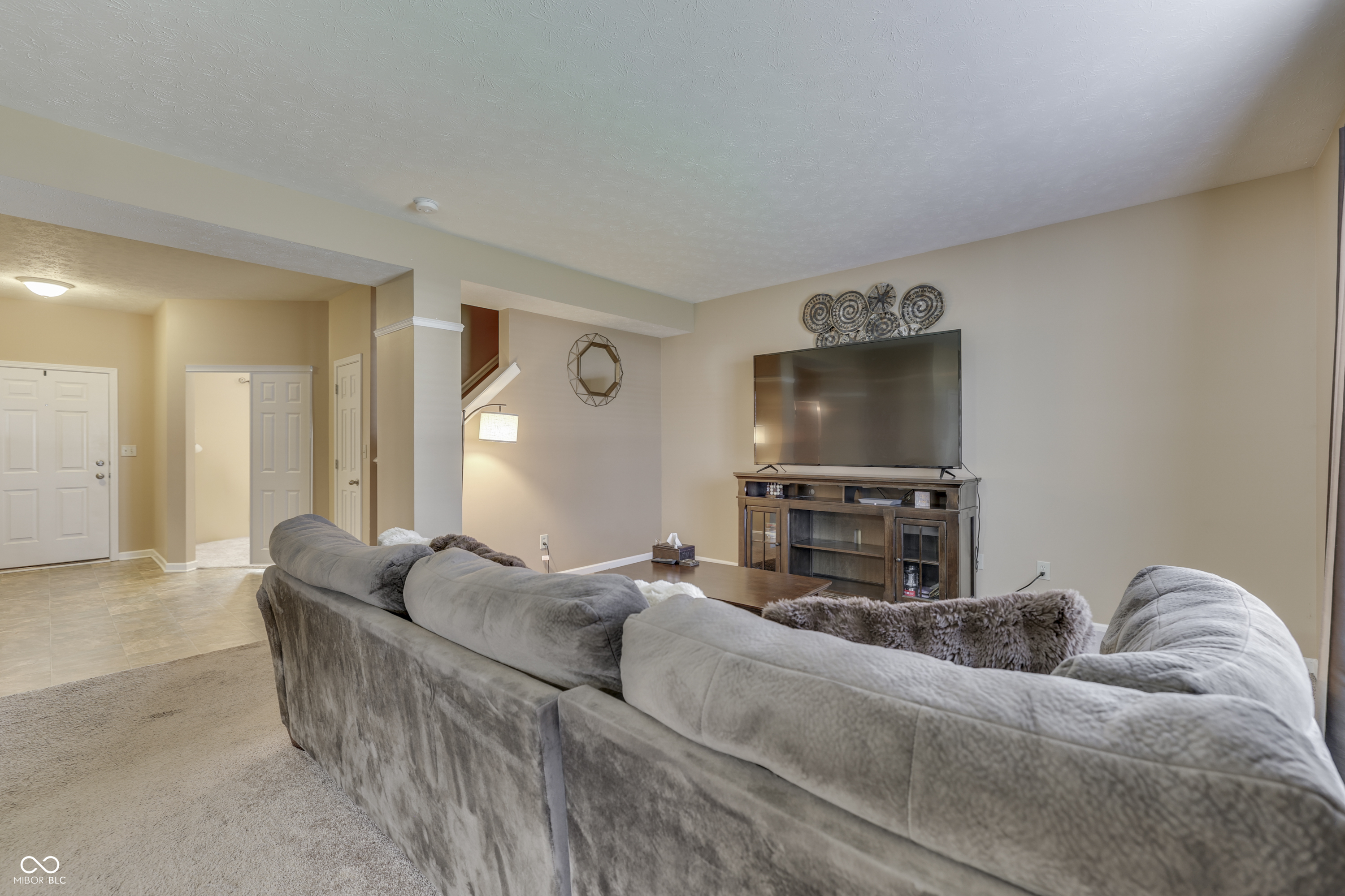 3030 Torchlight Circle, Indianapolis, IN, 46217 photo 5 of 37
