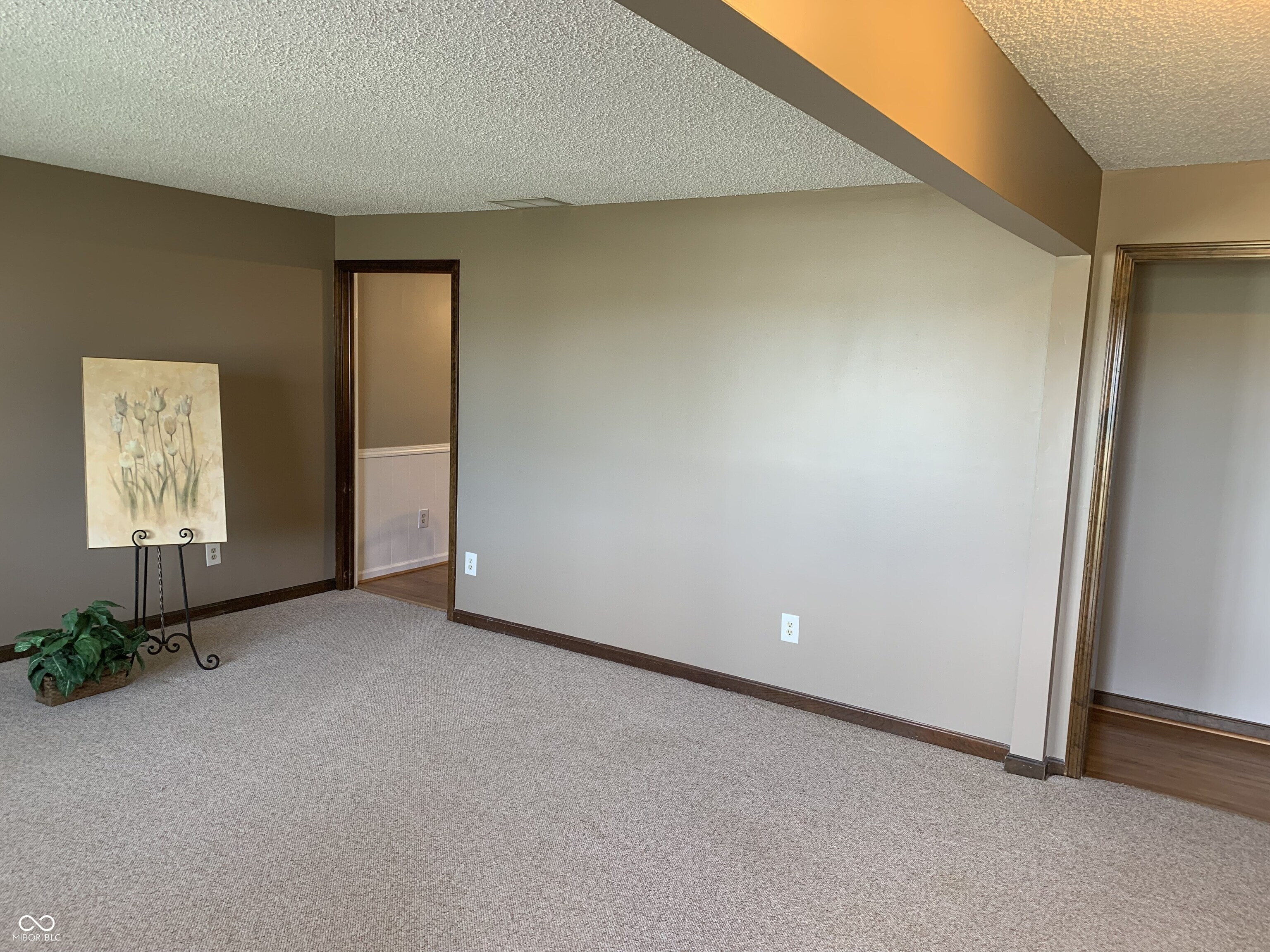 3311 Taylor Road, Columbus, IN, 47203 photo 5 of 42