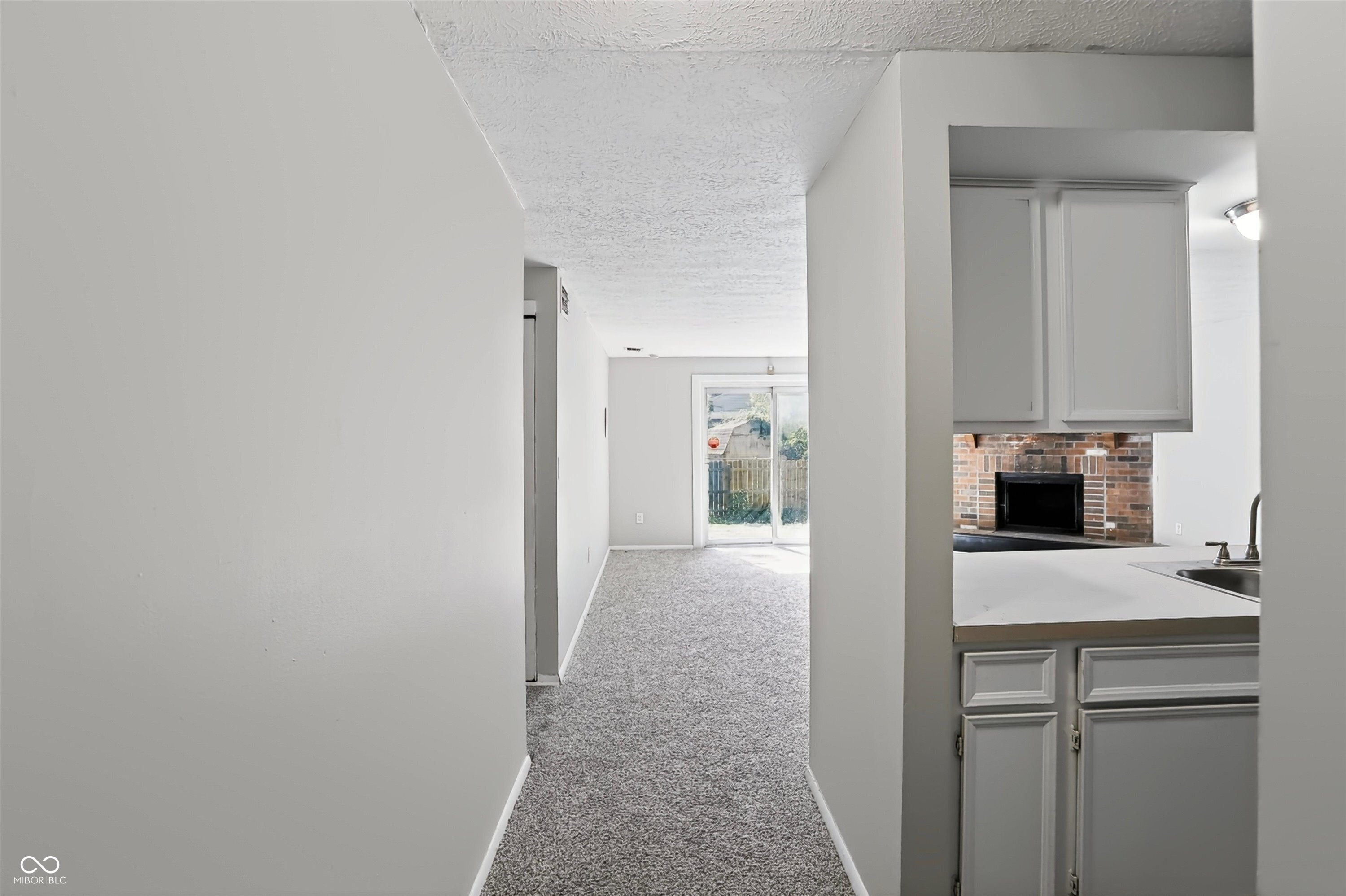 916 Waring Drive E, Indianapolis, IN, 46229 photo 5 of 49