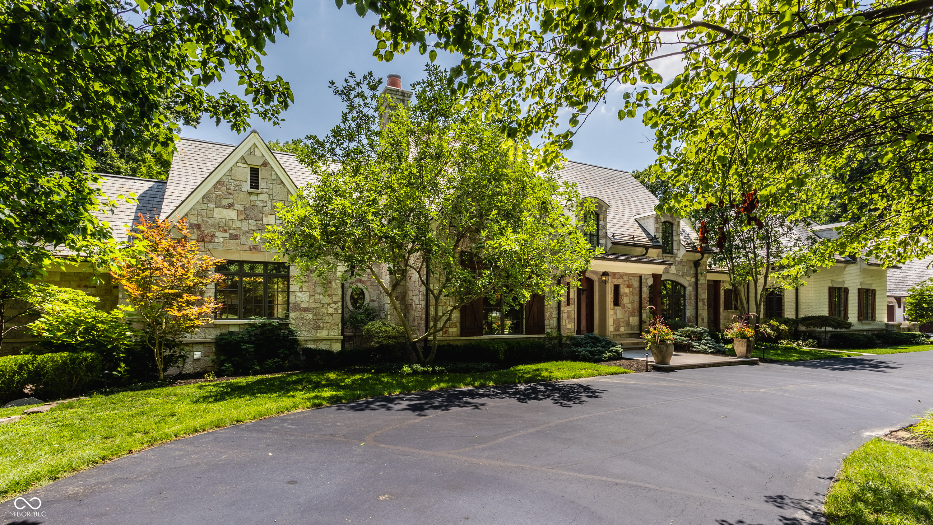 11555 Willow Springs Drive, Zionsville, IN, 46077 photo 5 of 91