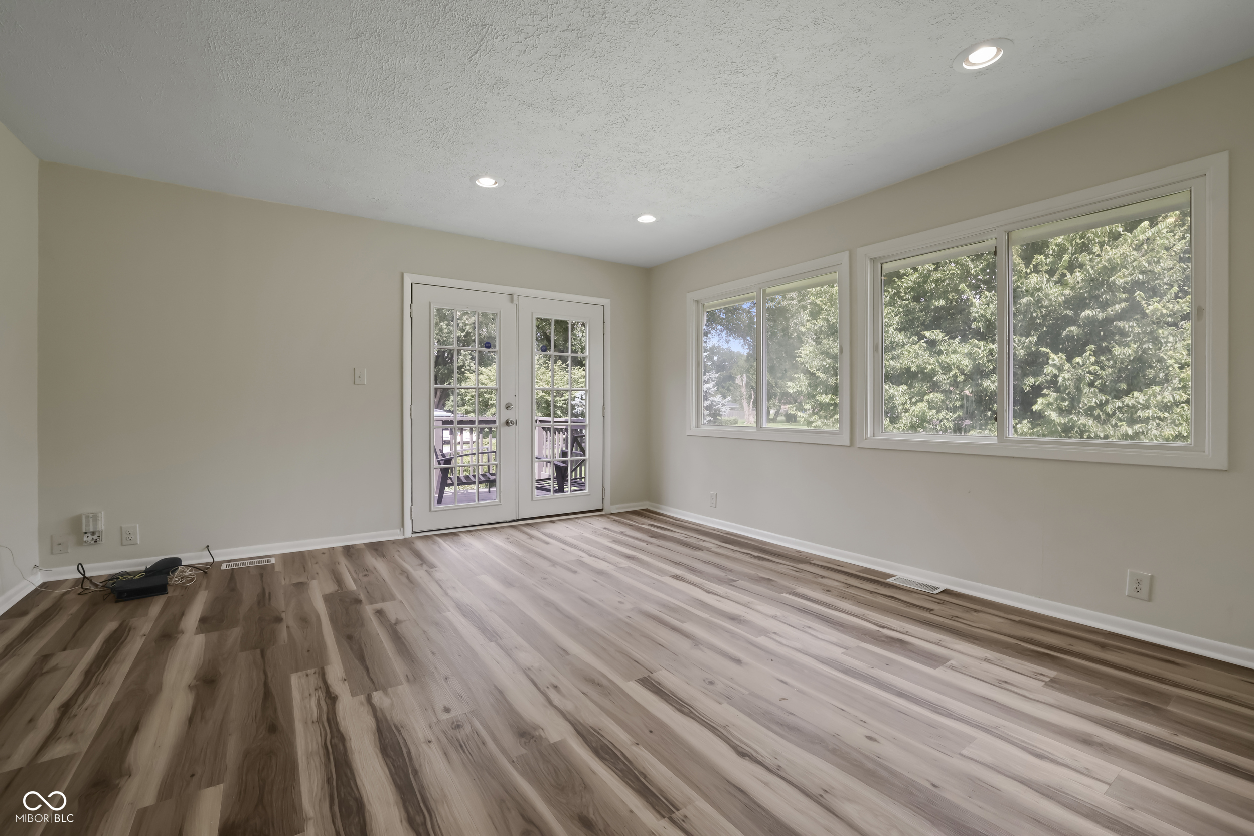 4404 Westbourne Drive, Indianapolis, IN, 46205 photo 5 of 34