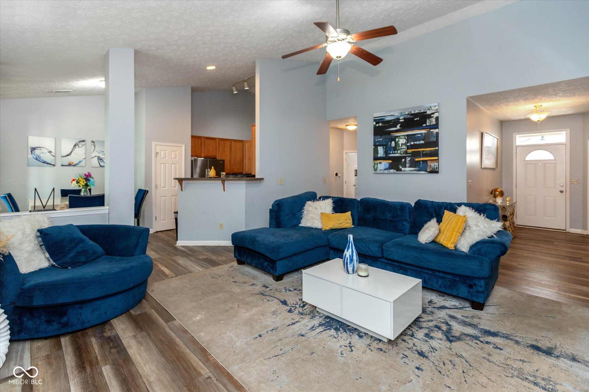 1322 Landsbrook Drive, Indianapolis, IN, 46260 photo 5 of 20