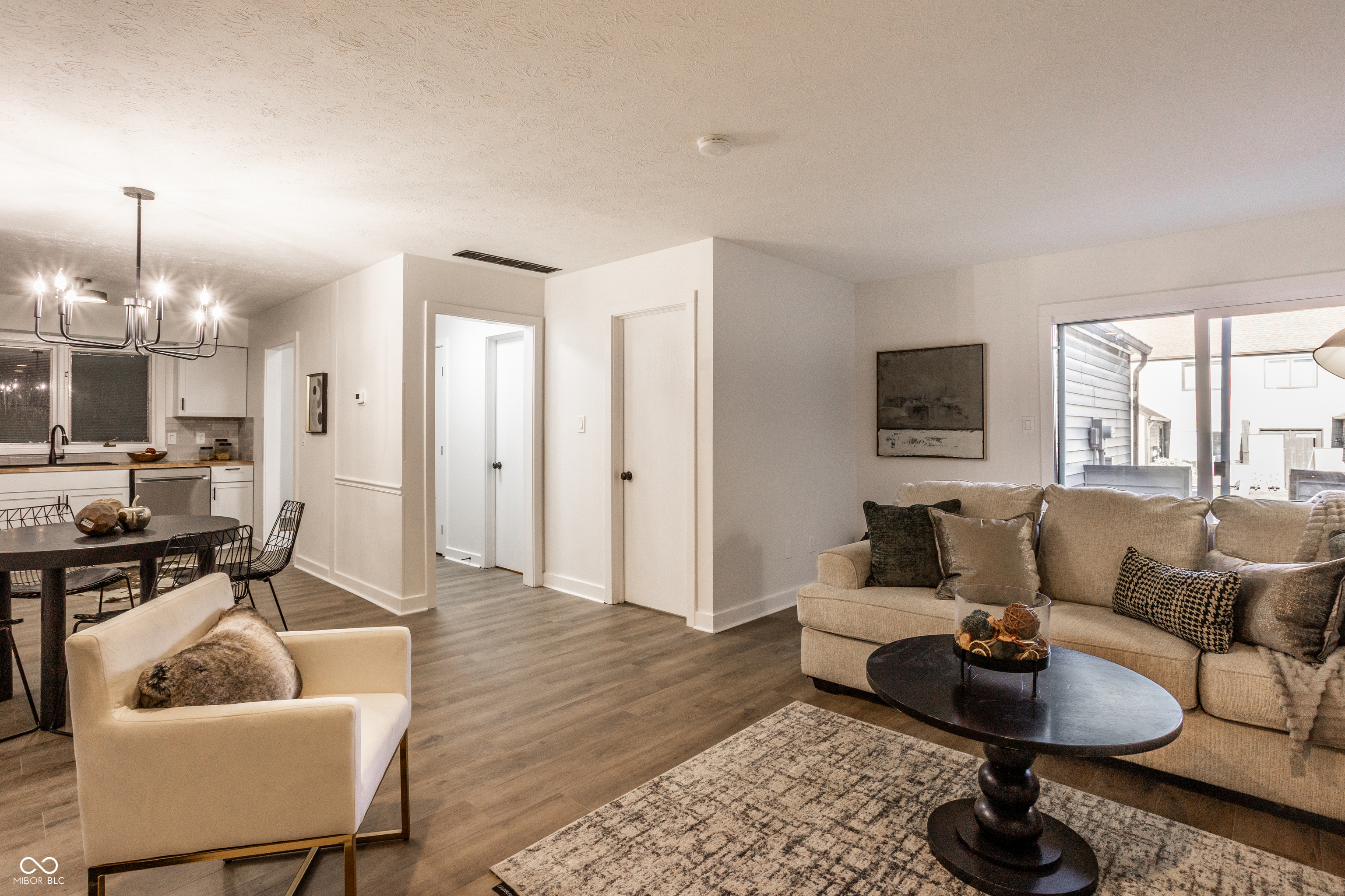 9617 Highgate Circle N, Indianapolis, IN, 46250 photo 5 of 22