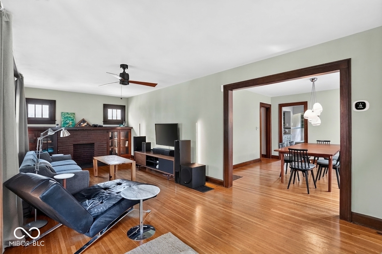 49 N Kenmore Road, Indianapolis, IN, 46219 photo 5 of 32