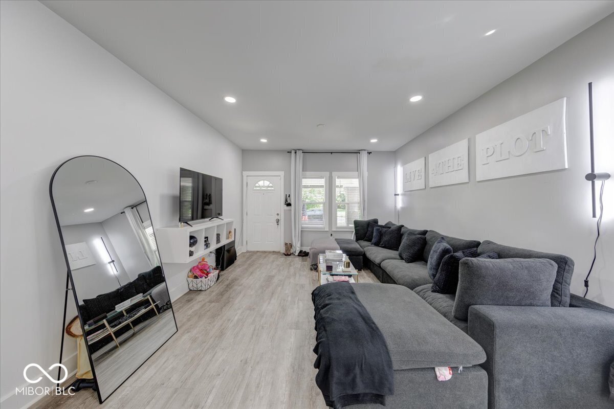 1217 W 33rd Street, Indianapolis, IN, 46208 photo 5 of 31
