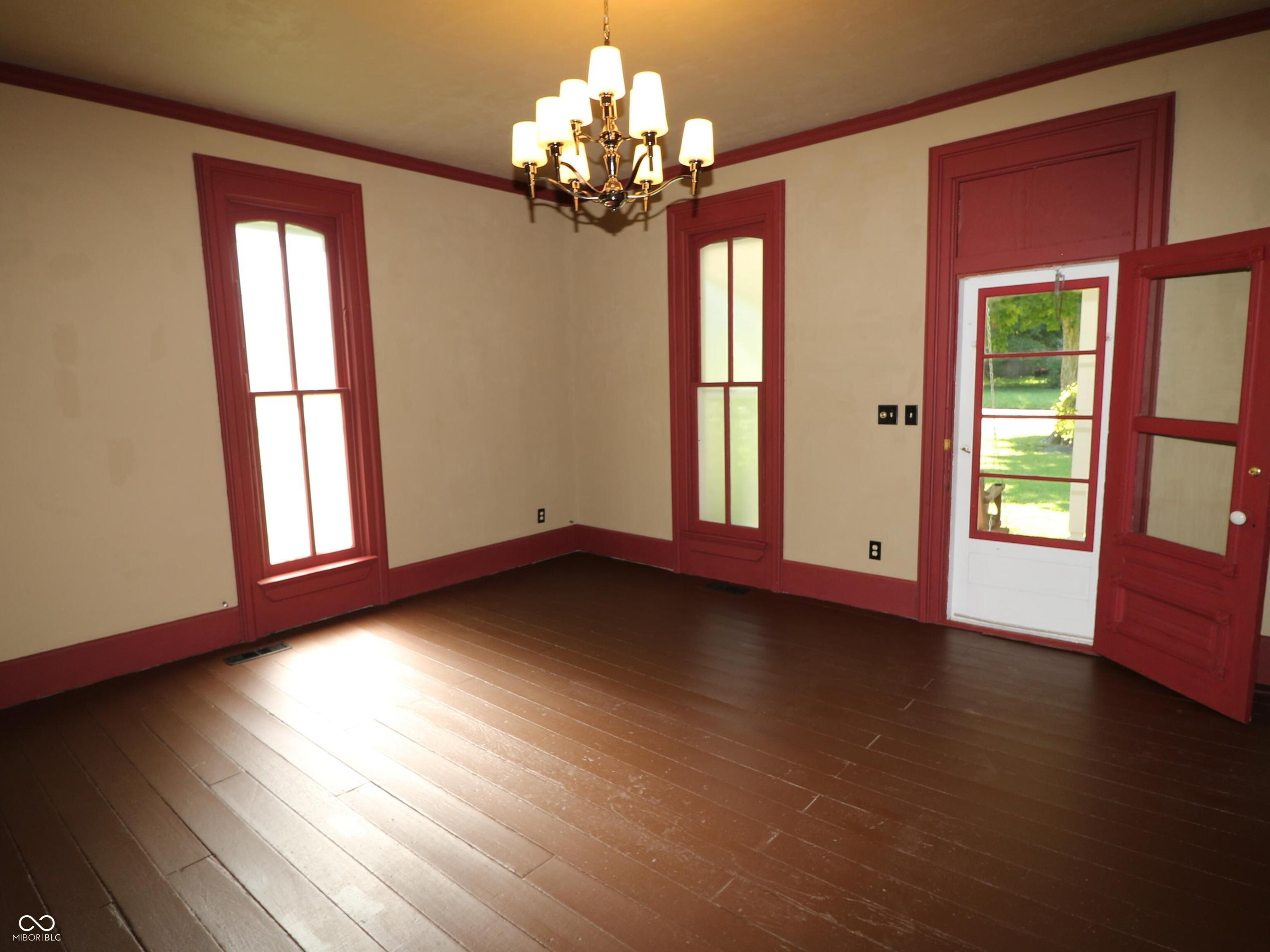 302 E Washington Street, Waynetown, IN, 47990 photo 5 of 52