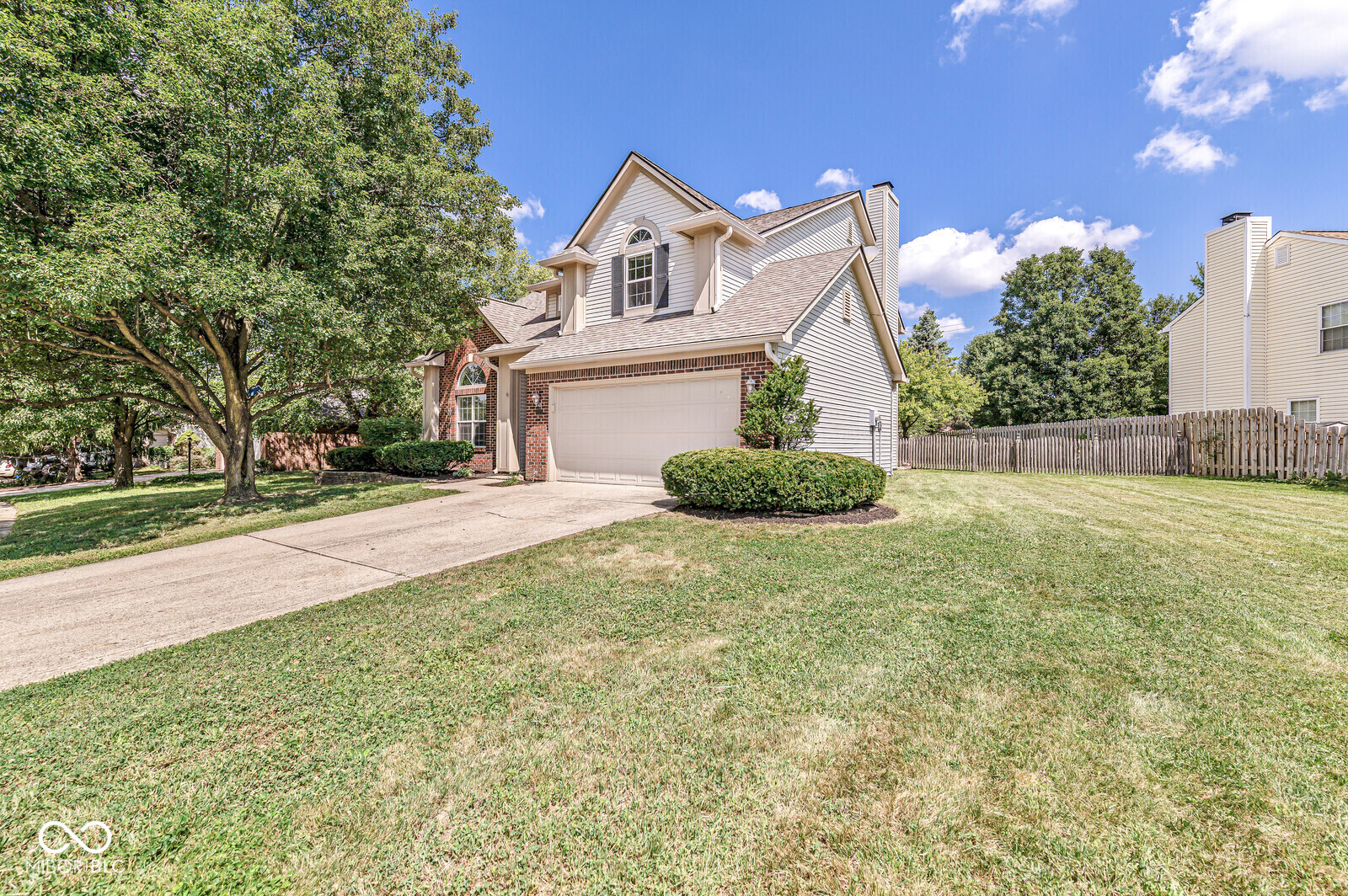 6244 Valleyview Drive, Fishers, IN, 46038 photo 5 of 65