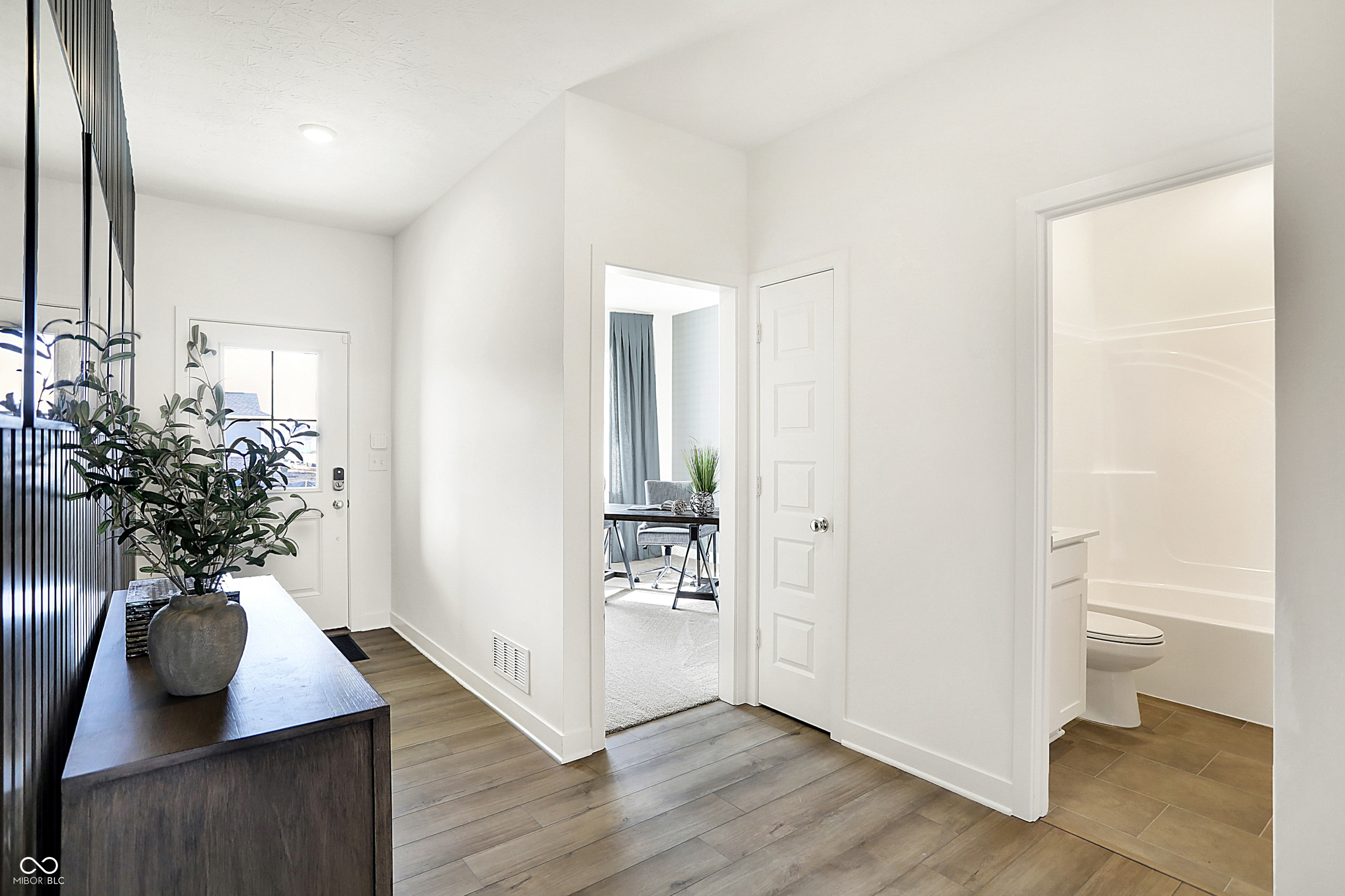 2193 Sandhill Way, Plainfield, IN, 46168 photo 5 of 38