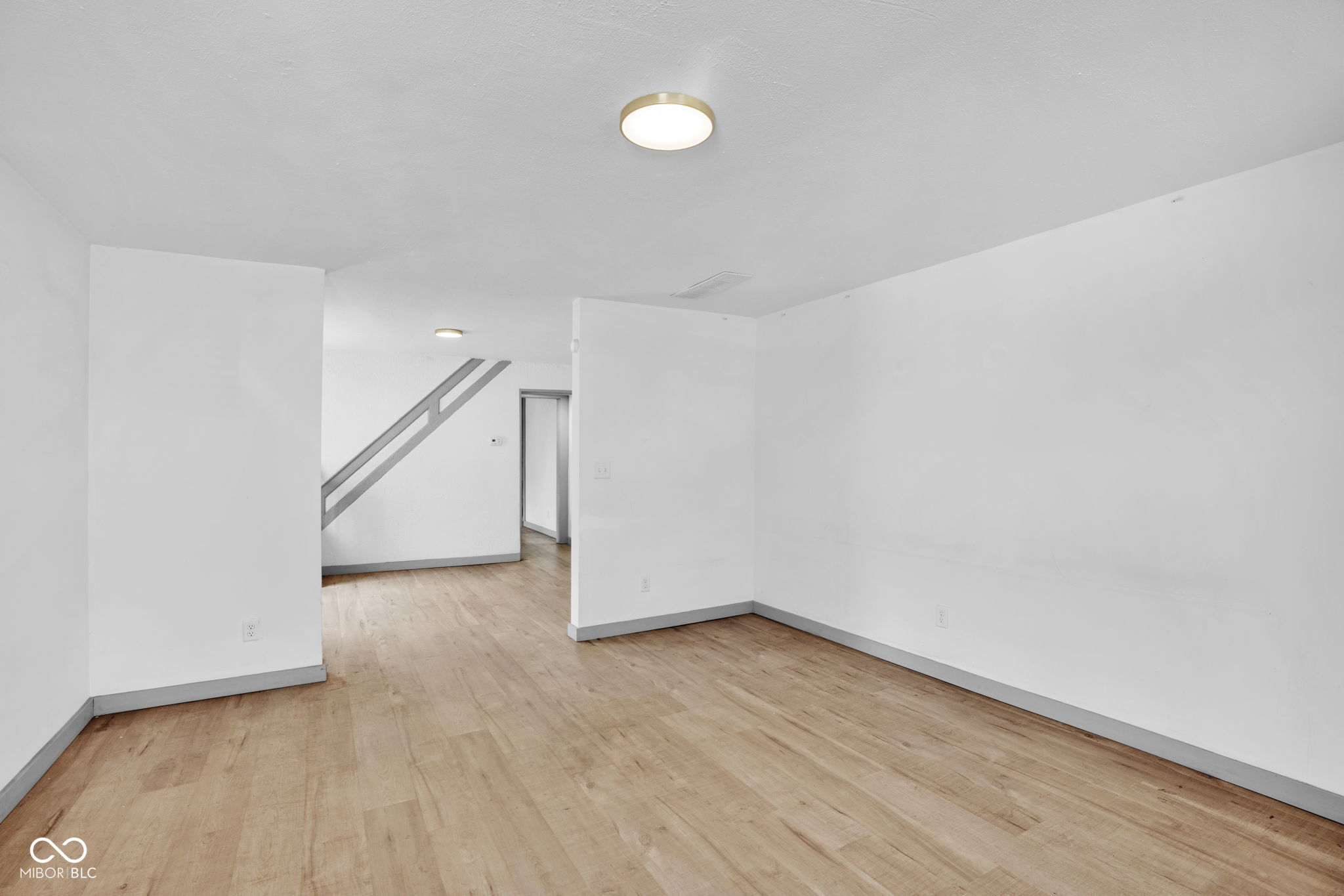 1519 English, Indianapolis, IN, 46201 photo 5 of 47