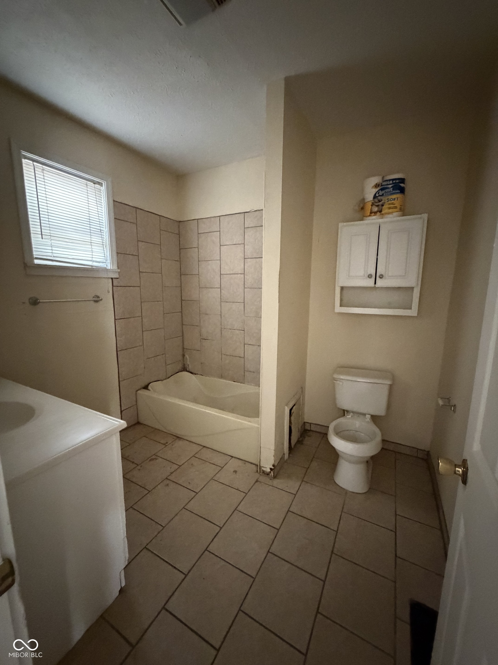 231 N Summit Street, Indianapolis, IN, 46201 photo 5 of 9