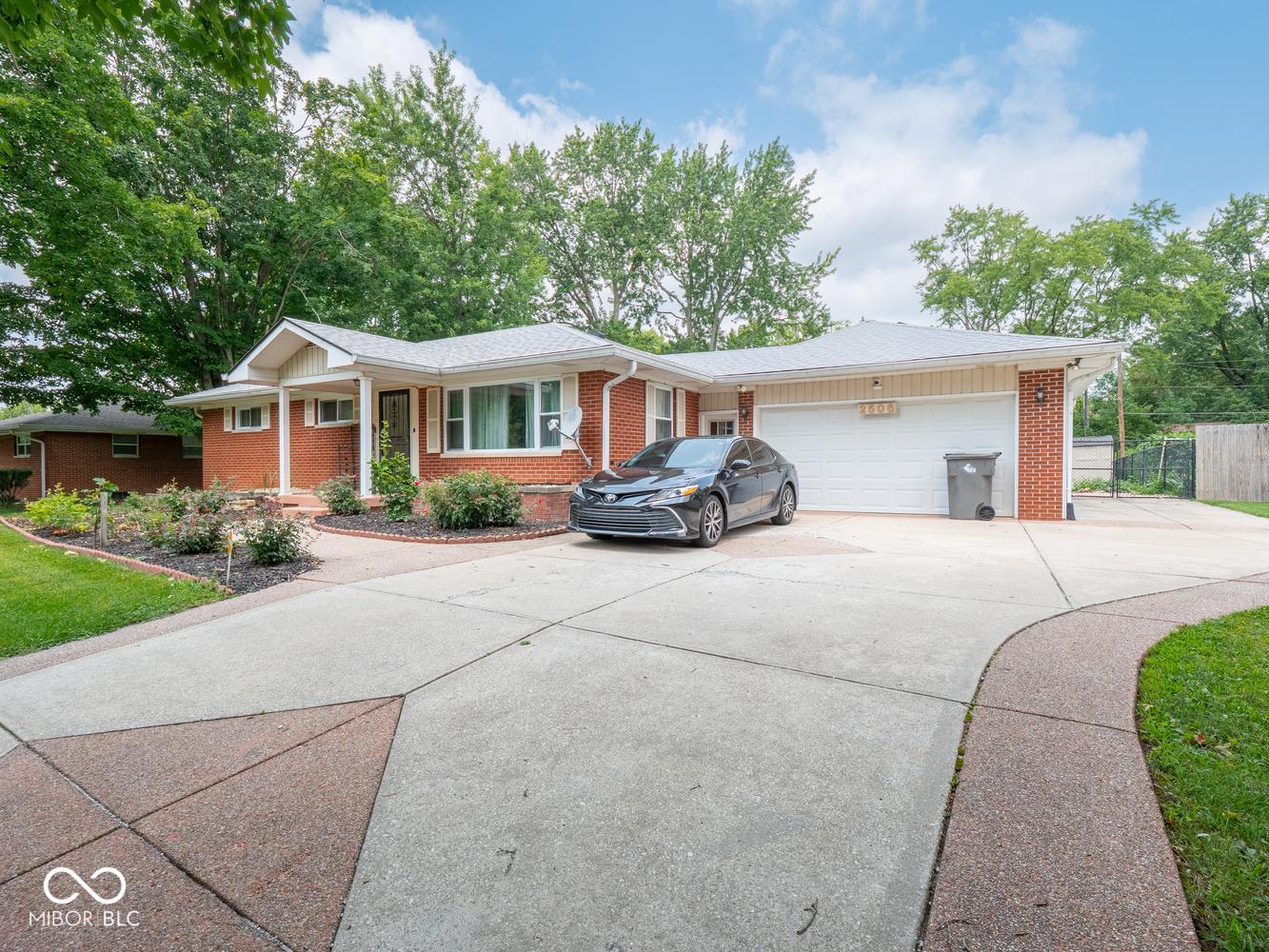 2506 Maynard Drive, Indianapolis, IN, 46227 photo 5 of 50