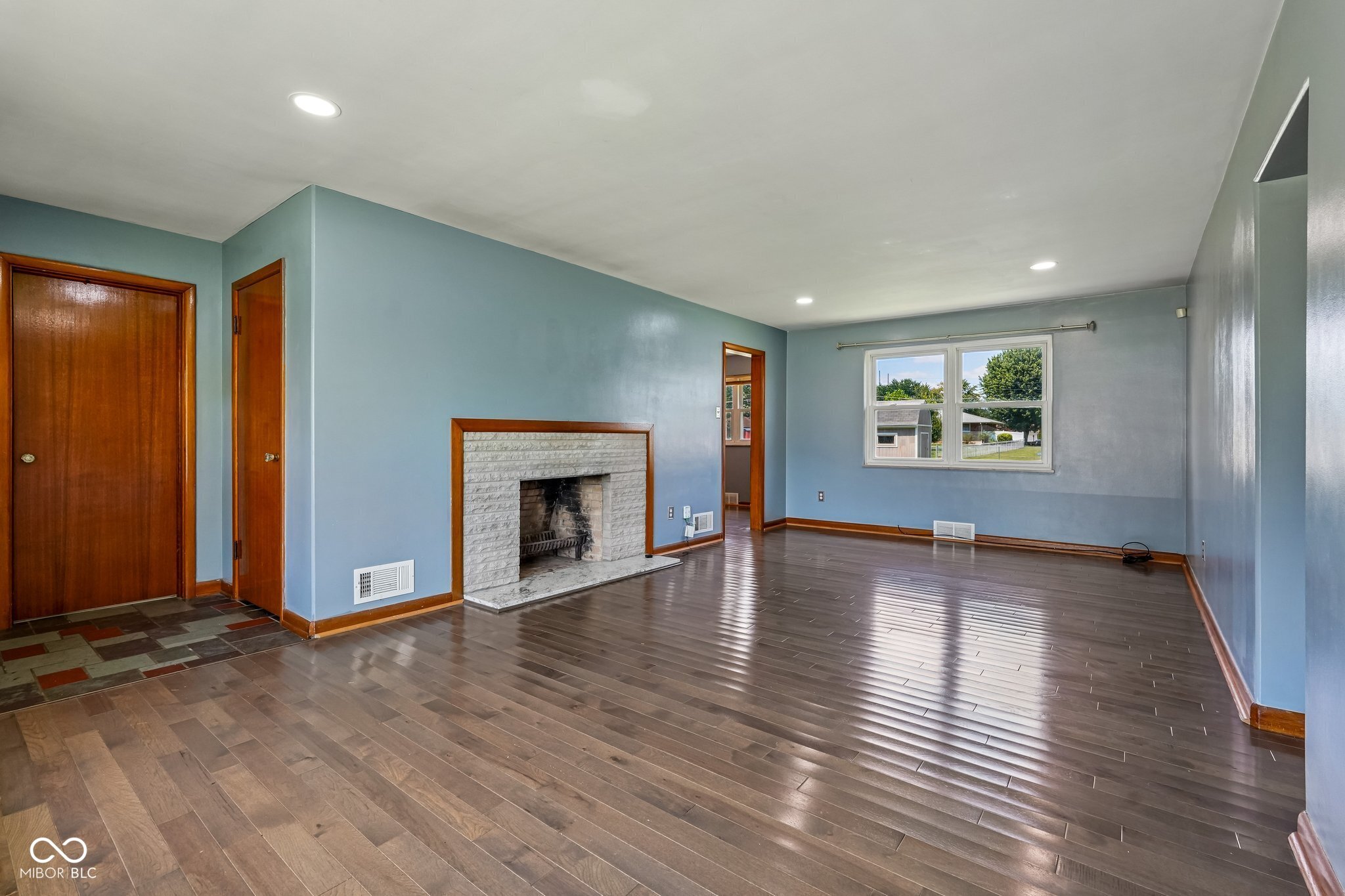 436 Maxwell Road, Indianapolis, IN, 46217 photo 5 of 32