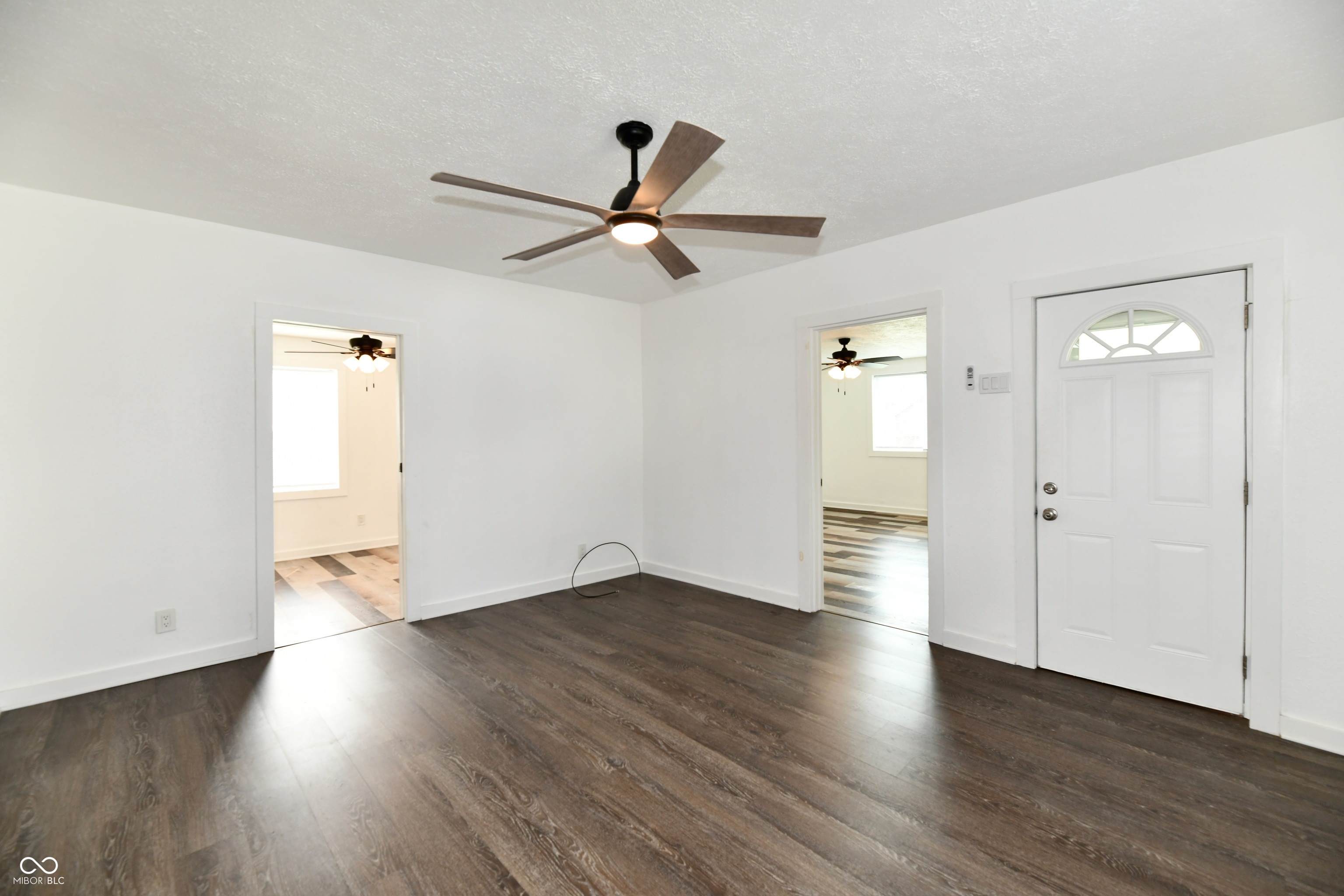 2712 S A Street, Elwood, IN, 46036 photo 5 of 28