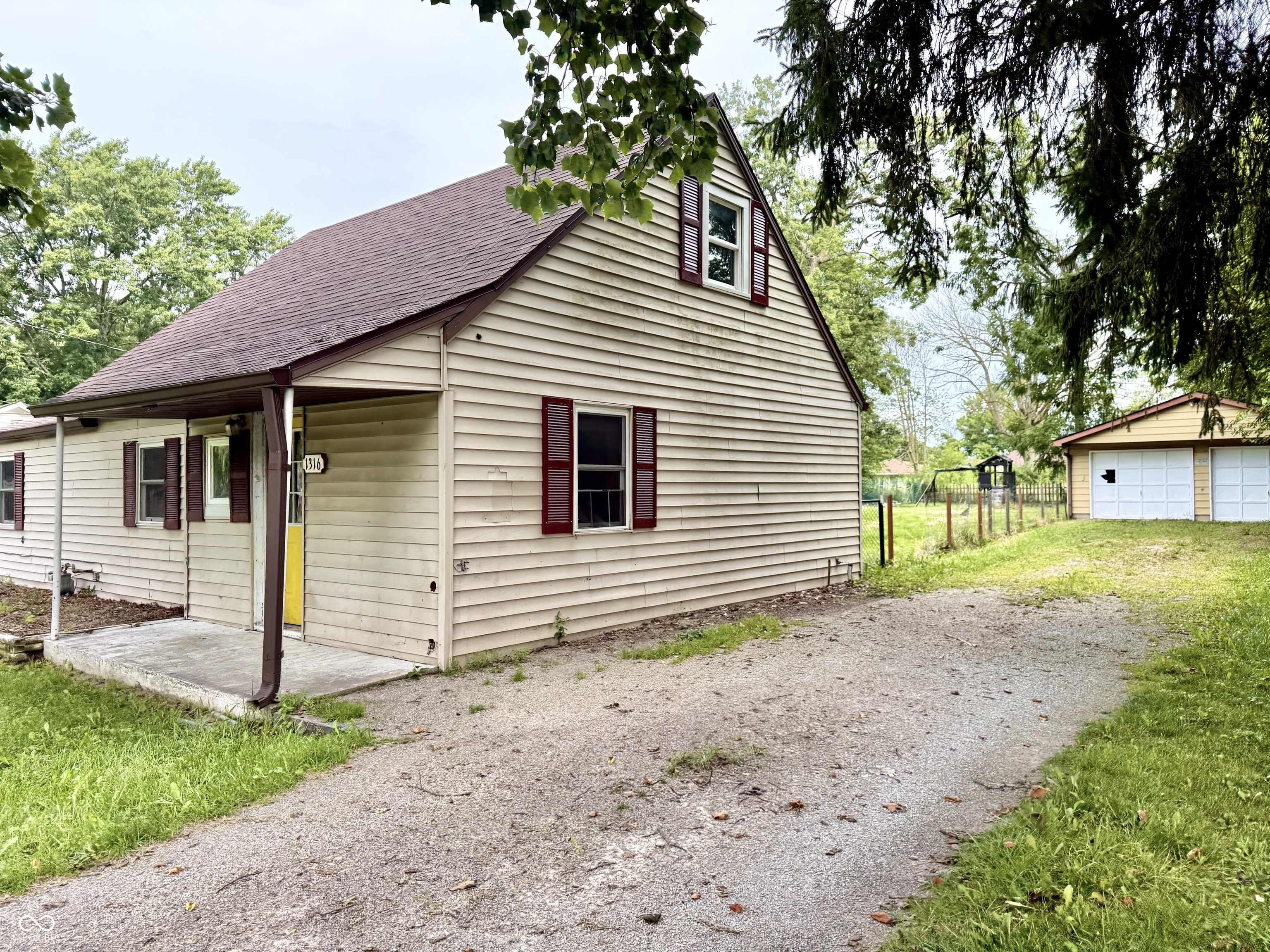 1316 R Avenue, New Castle, IN, 47362 photo 5 of 56