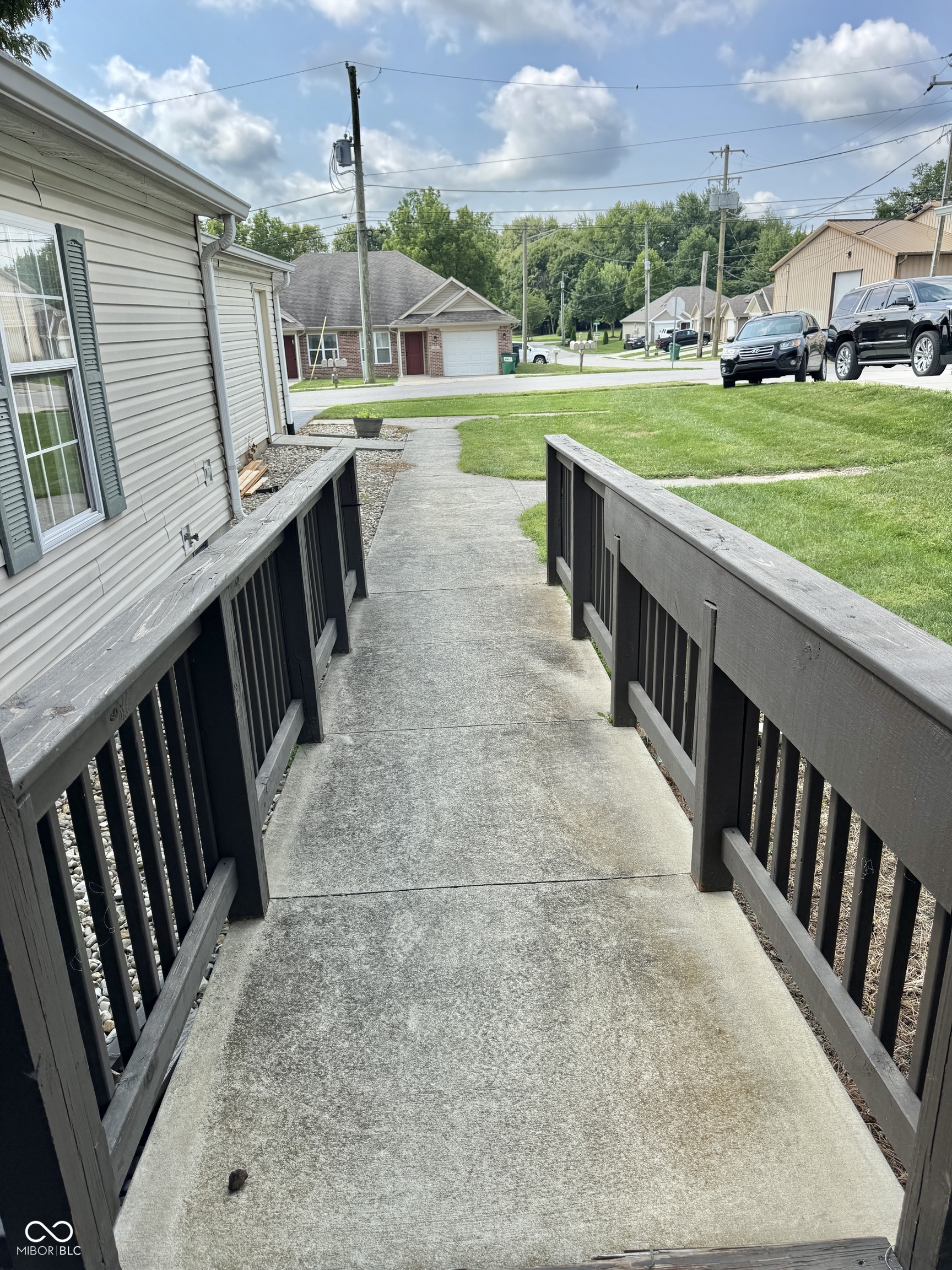 74 Tennessee, Clayton, IN, 46118 photo 5 of 19