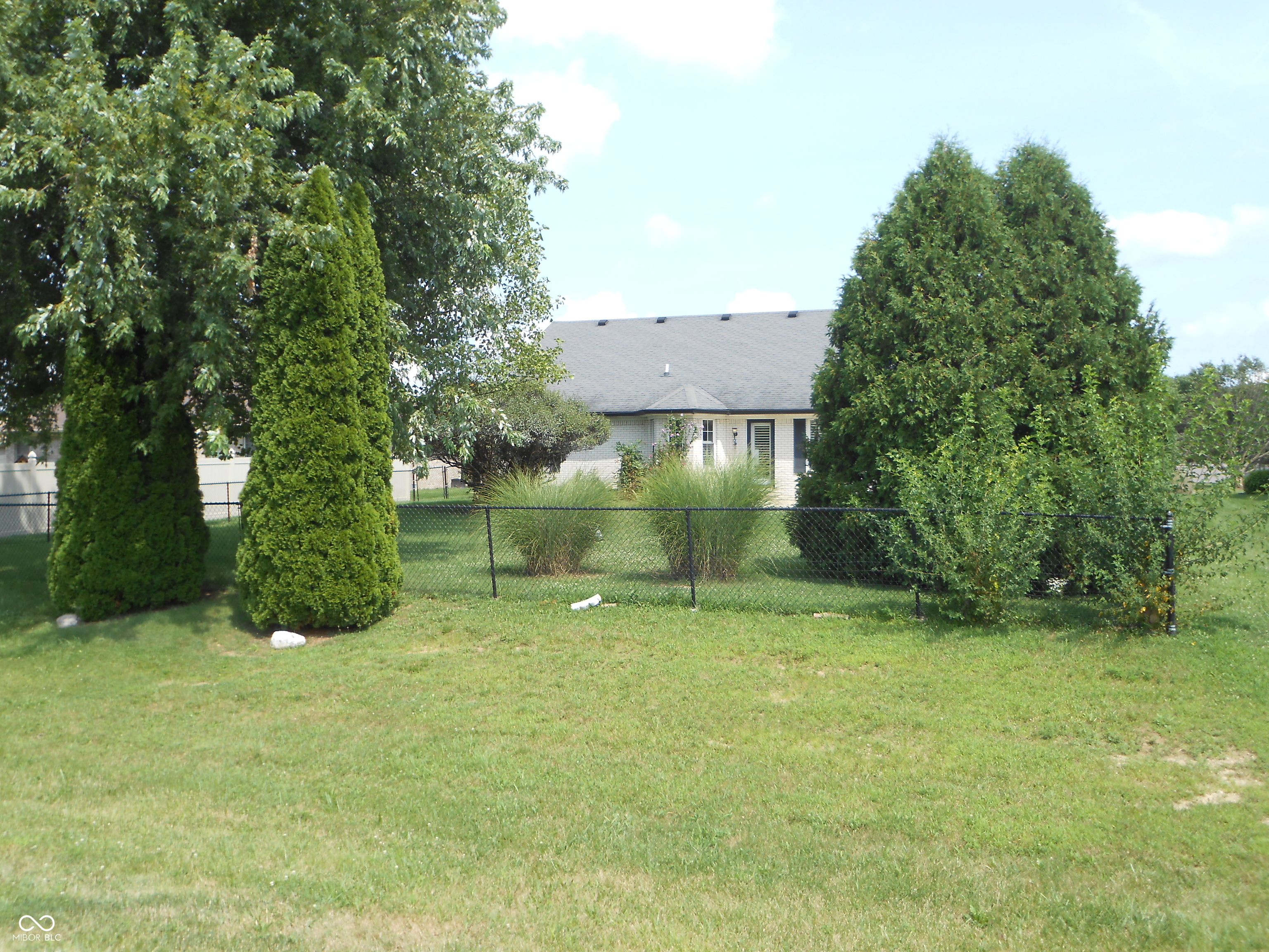 4140 S Danita Court S, New Palestine, IN, 46163 photo 5 of 31