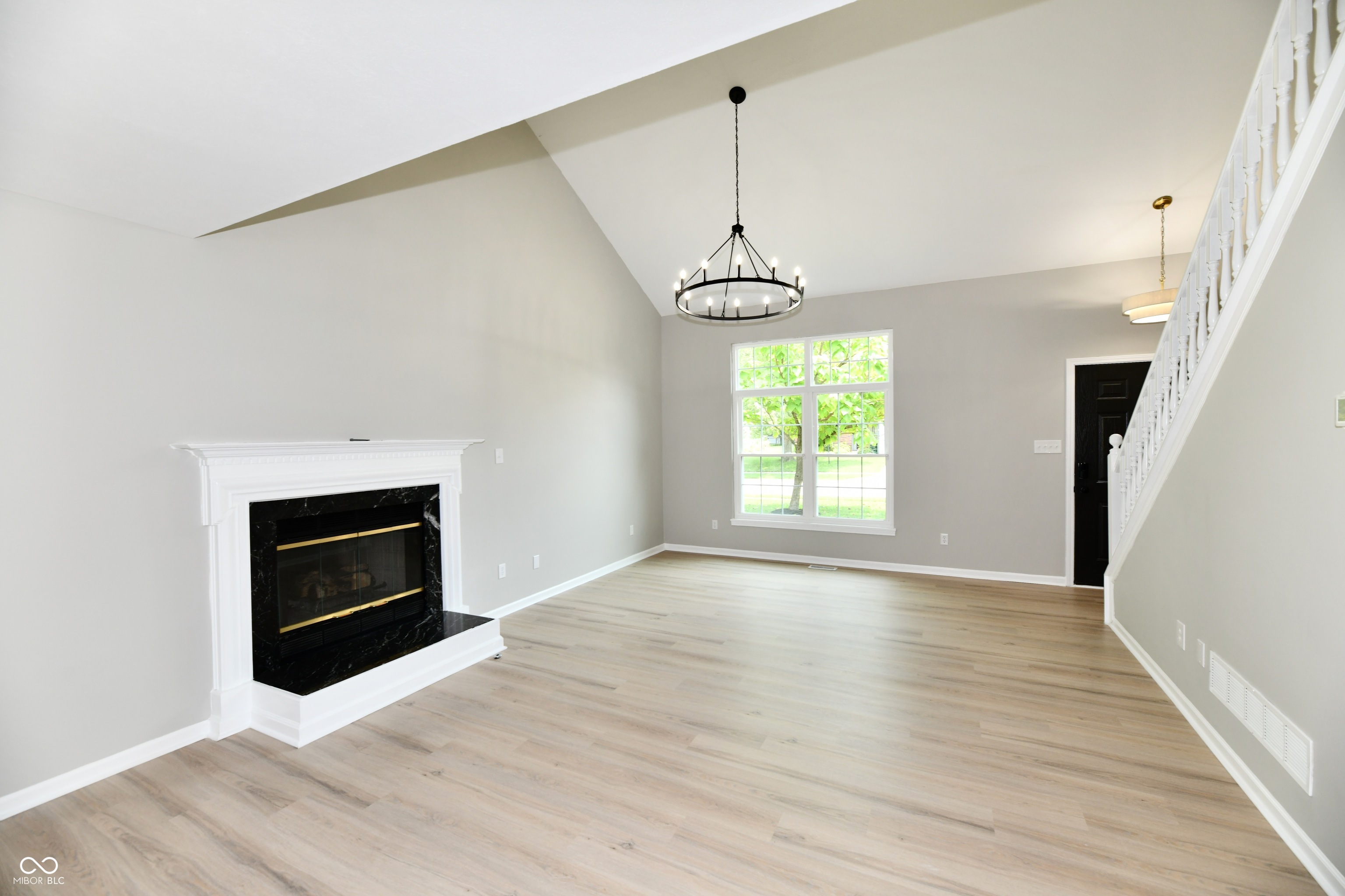 7344 Tarragon Lane, Indianapolis, IN, 46237 photo 5 of 31
