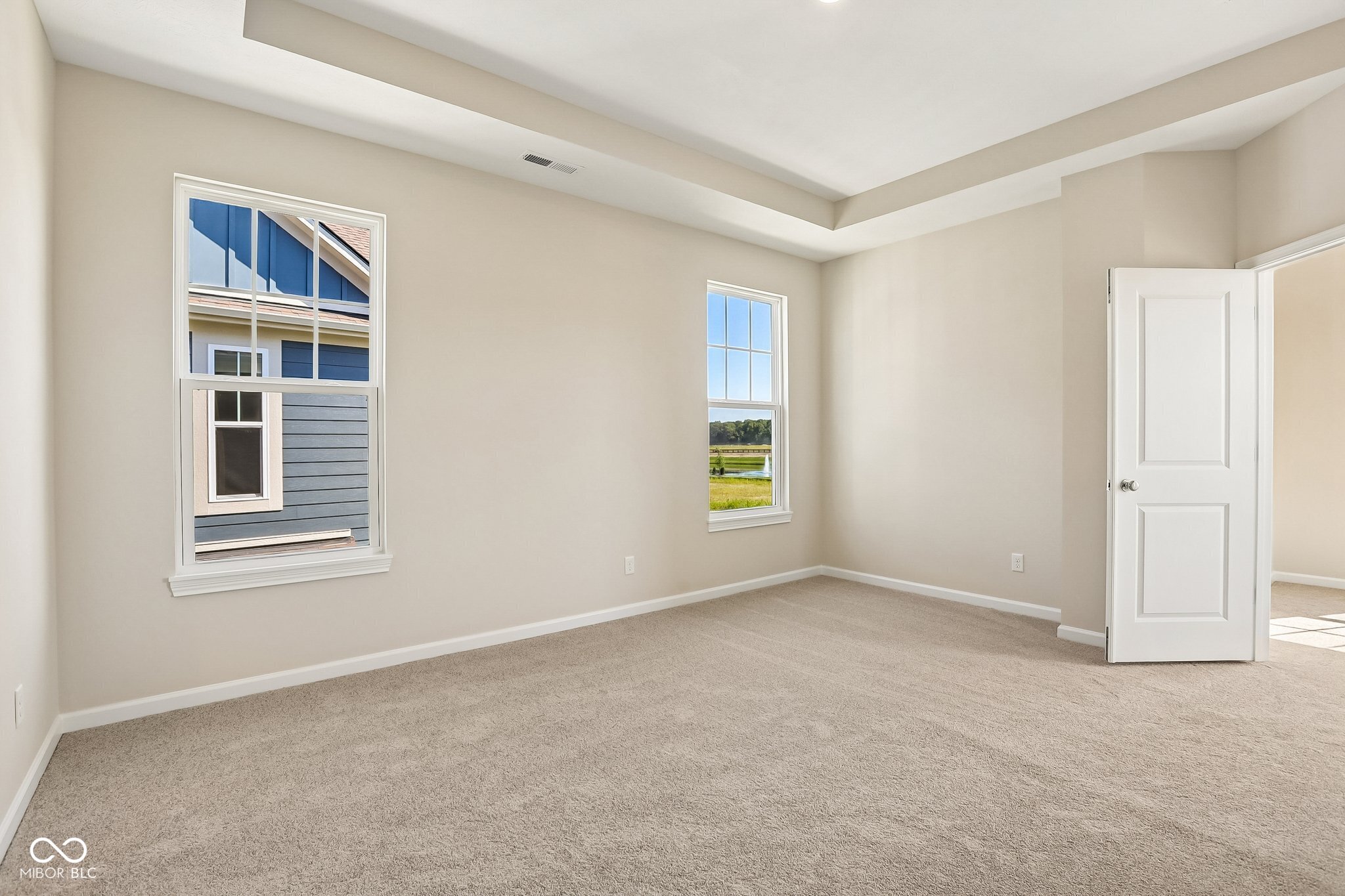 16030 Meadow Frost Court, Fishers, IN, 46037 photo 5 of 50