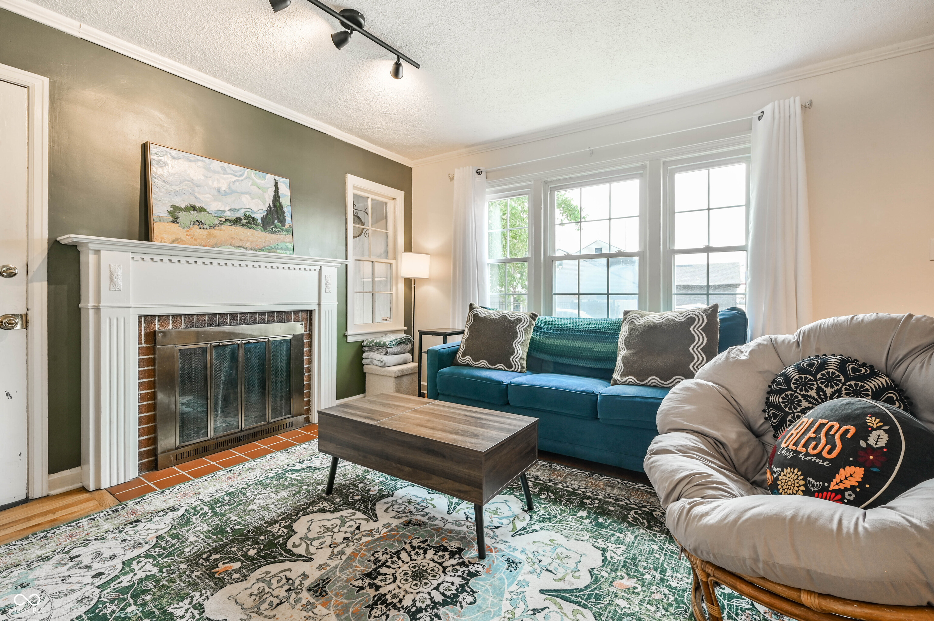 2404 Northview Avenue, Indianapolis, IN, 46220 photo 5 of 32