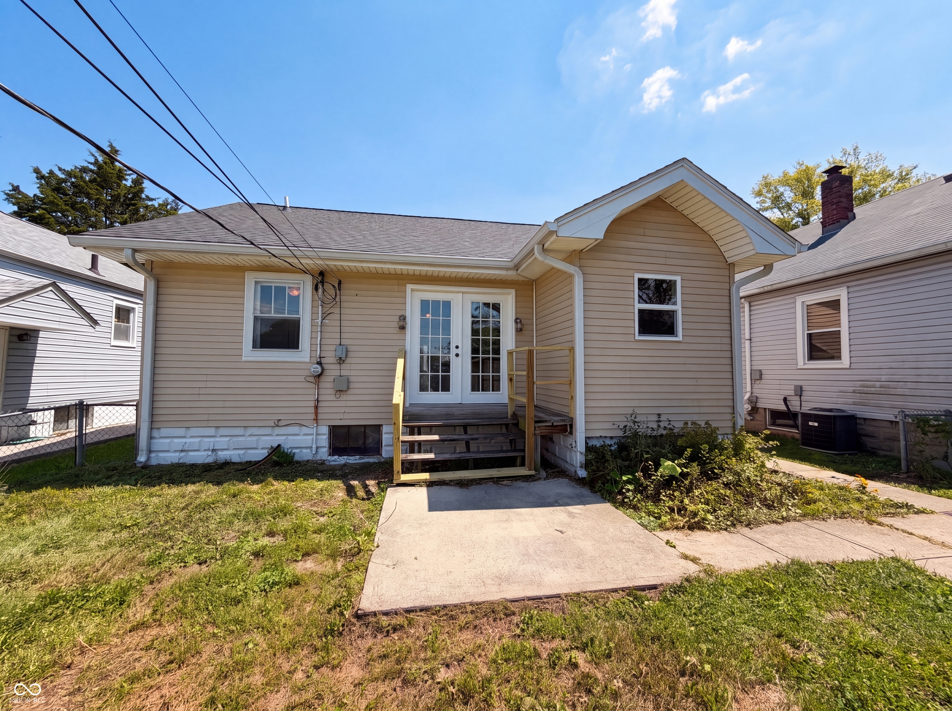130 S 10th Avenue, Beech Grove, IN, 46107 photo 5 of 17