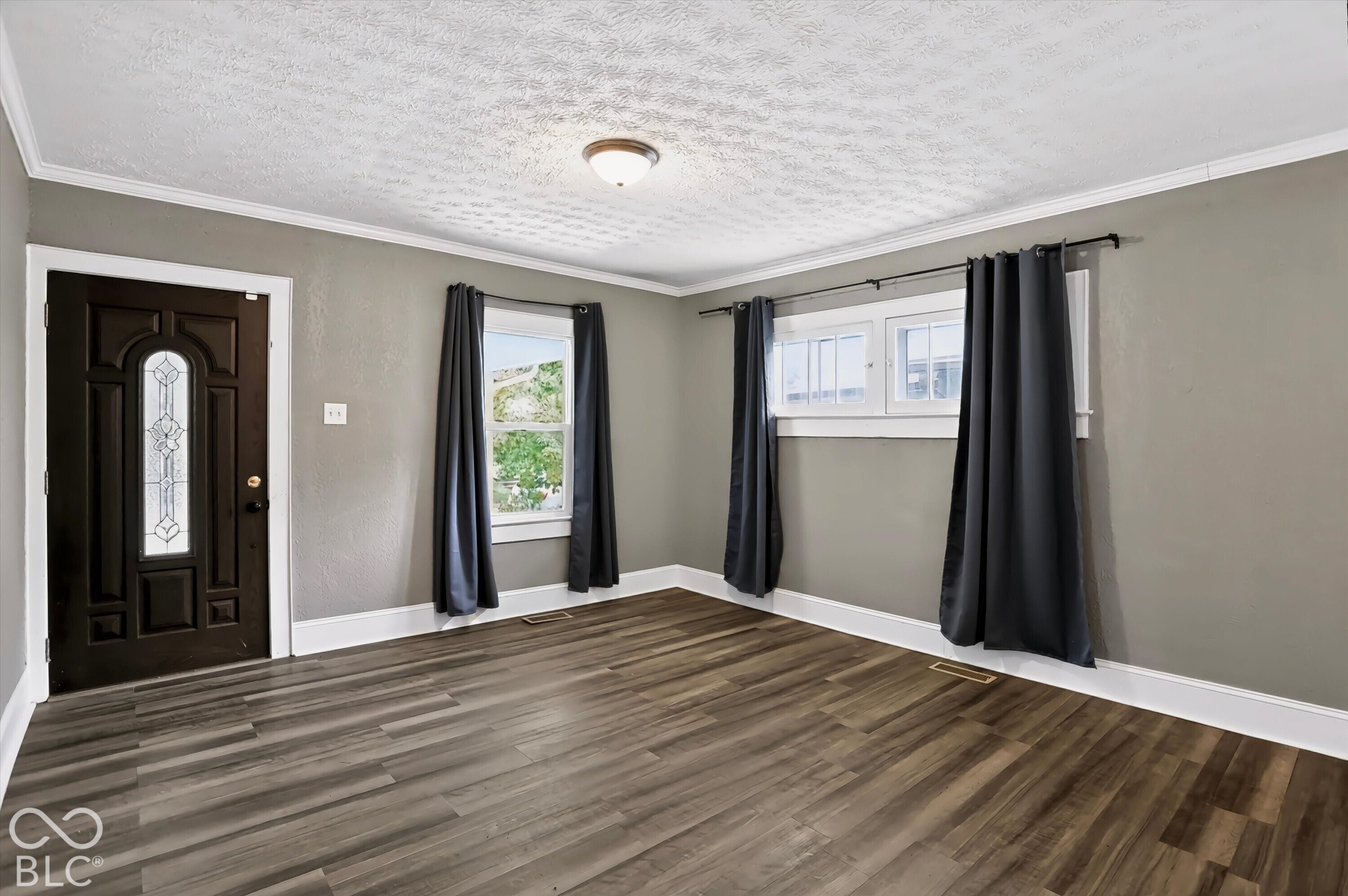 1424 N Gladstone Avenue, Indianapolis, IN, 46201 photo 5 of 26