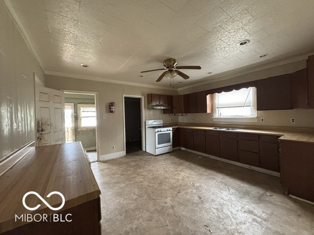 200 N Center, Francisco, IN, 47649 photo 5 of 32