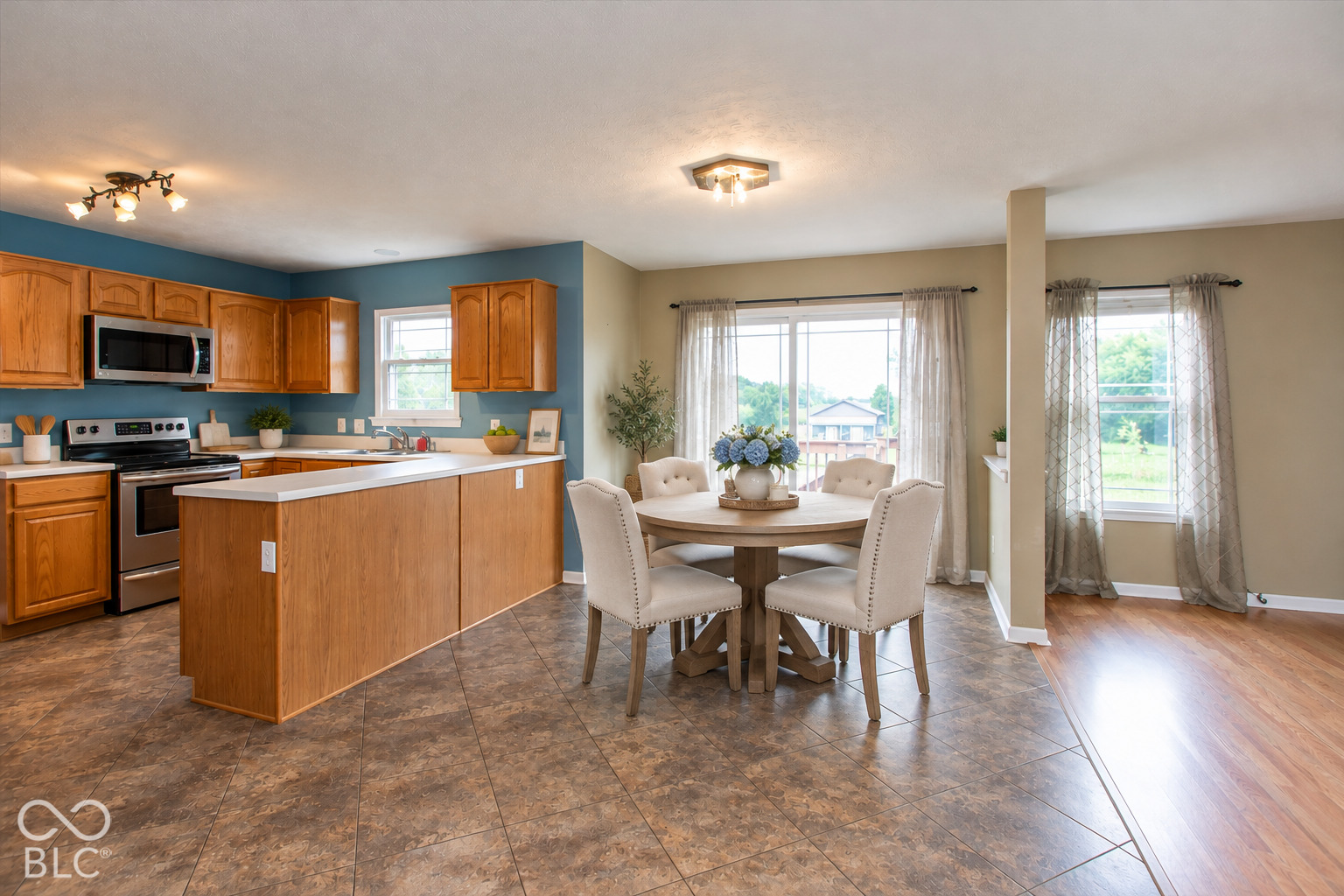 8835 Rapp Drive, Indianapolis, IN, 46237 photo 5 of 49