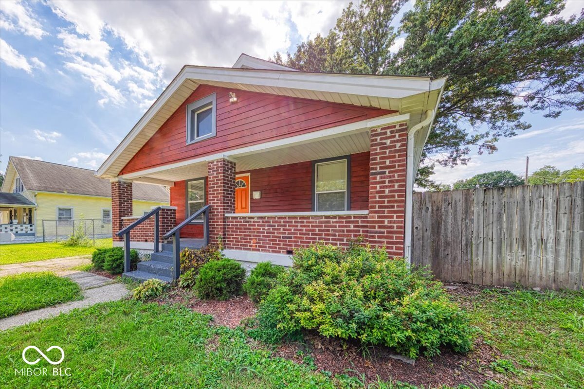 702 N Gladstone Avenue, Indianapolis, IN, 46201 photo 5 of 28