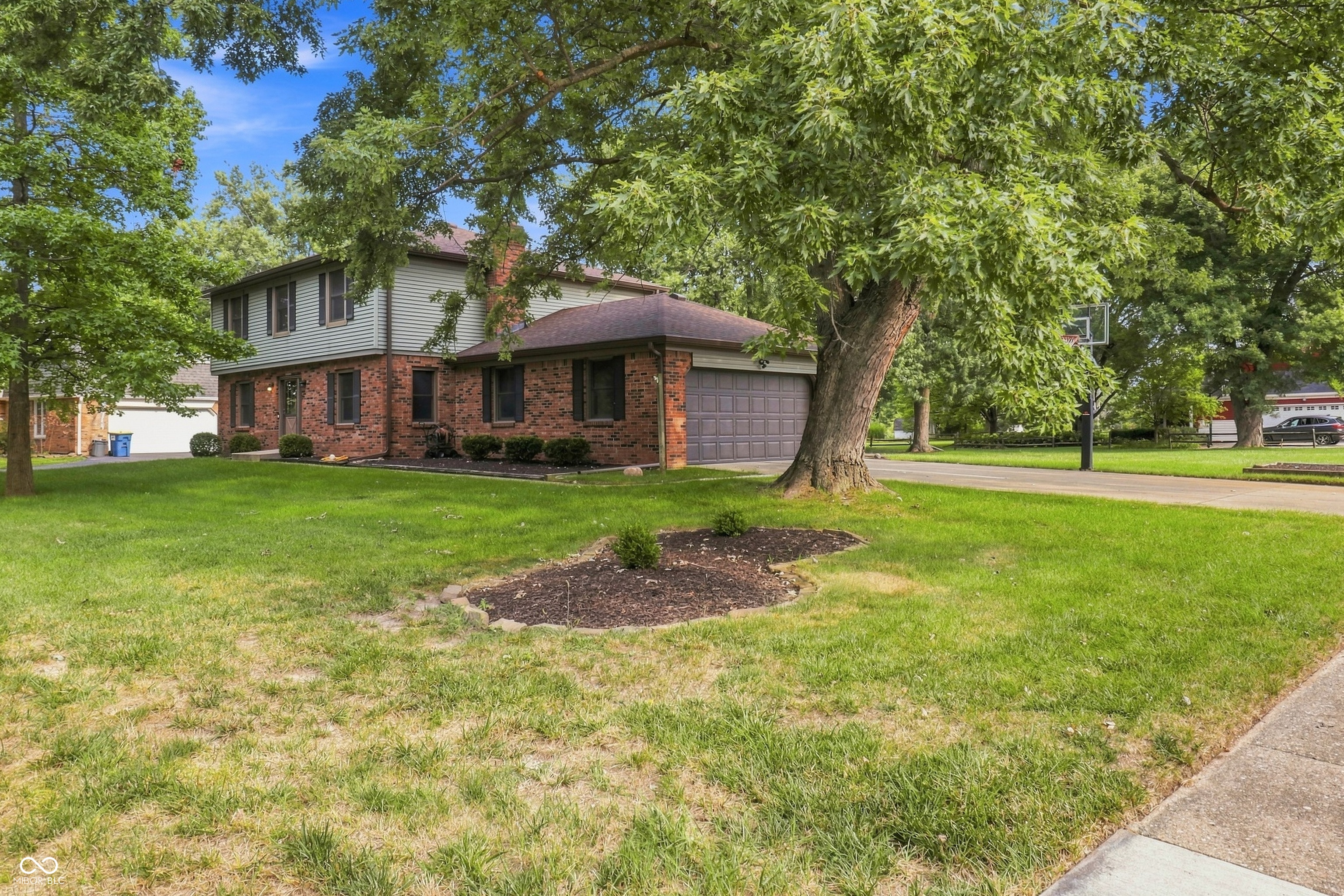 7820 Scarborough Blvd South Drive, Indianapolis, IN, 46256 photo 5 of 66
