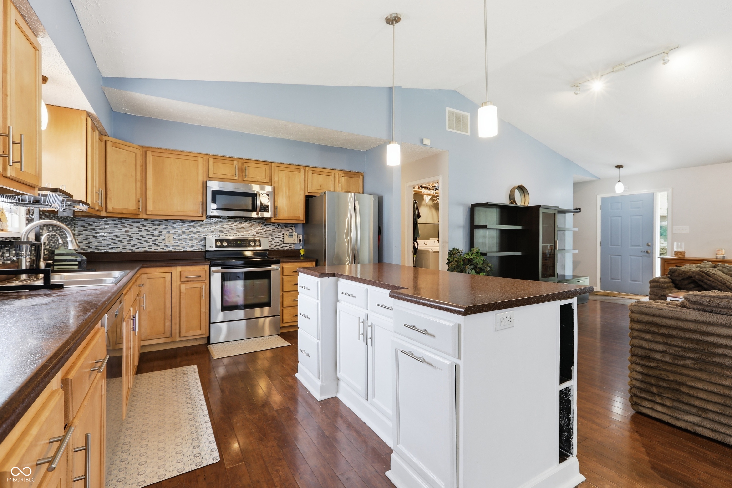 11715 Rush Drive, Fishers, IN, 46038 photo 5 of 17