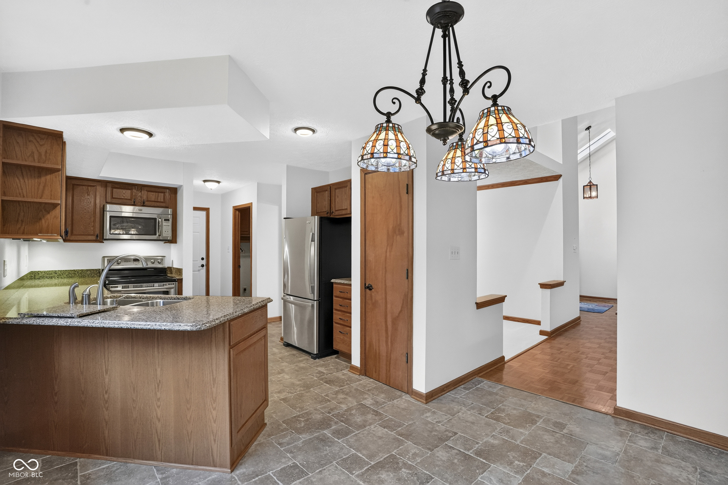 7990 Springwater Circle, Indianapolis, IN, 46256 photo 5 of 17