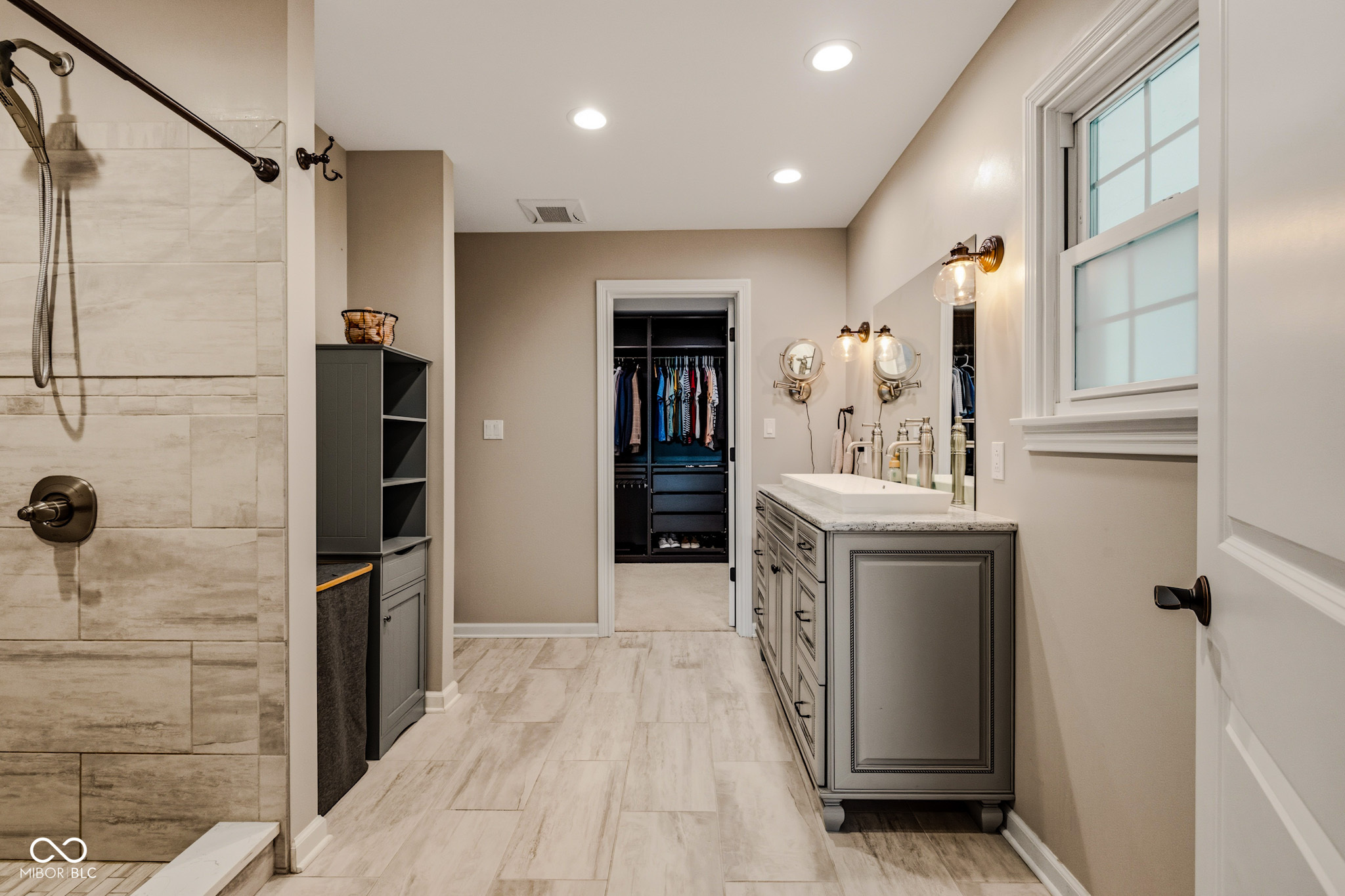 2604 California Street, Columbus, IN, 47201 photo 5 of 55