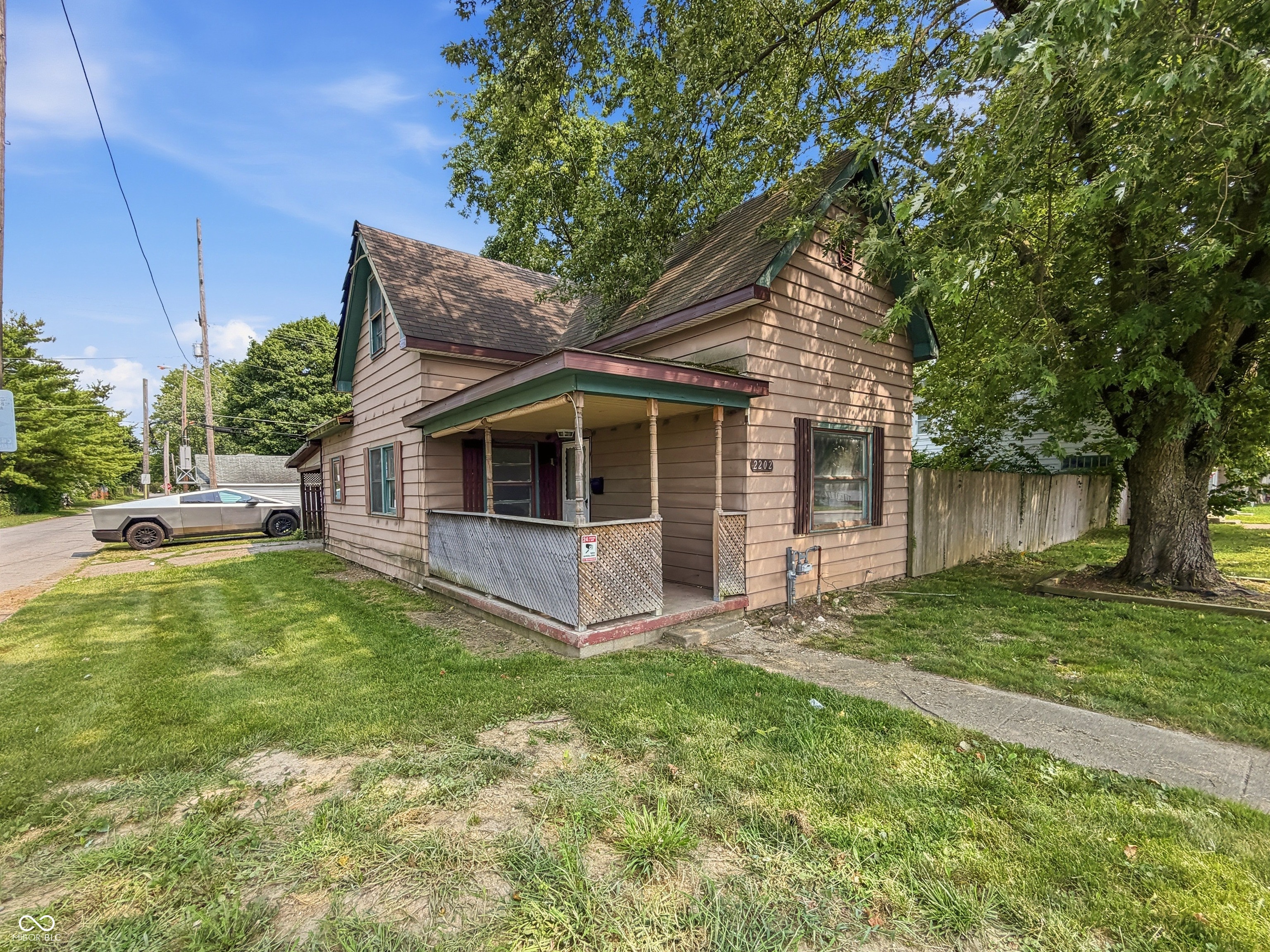 2202 Columbus Avenue, Anderson, IN, 46016 photo 5 of 36