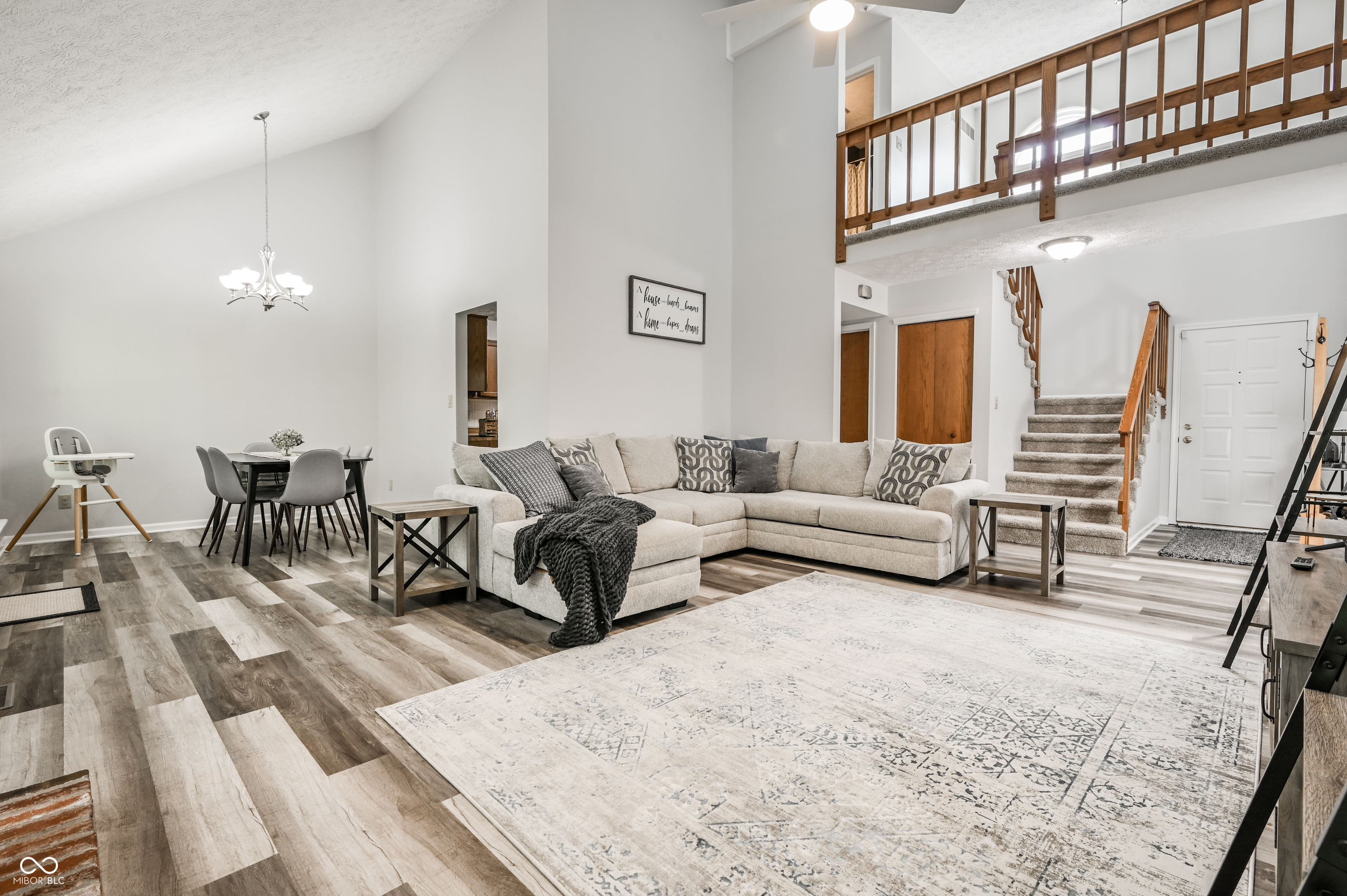 7730 Hollow Ridge Circle, Indianapolis, IN, 46256 photo 5 of 27
