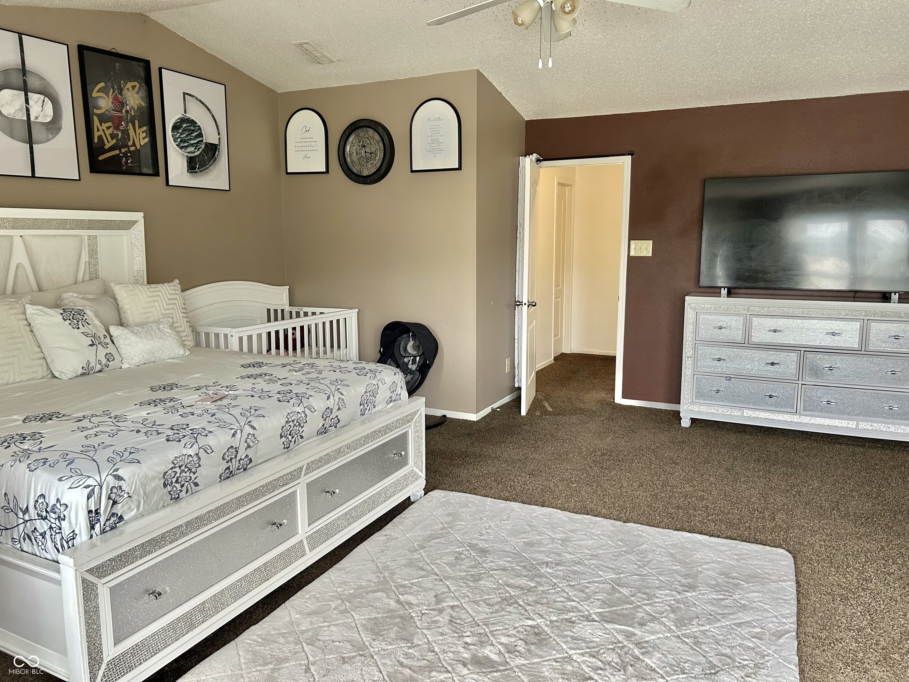 5502 Floating Leaf Drive, Indianapolis, IN, 46237 photo 5 of 17