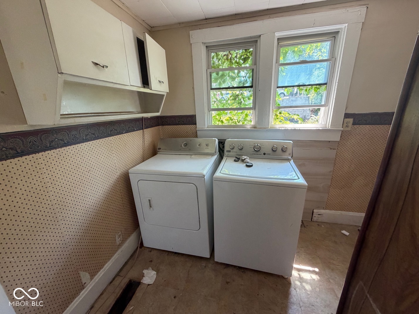 702 15th Street, Bedford, IN, 47421 photo 5 of 11