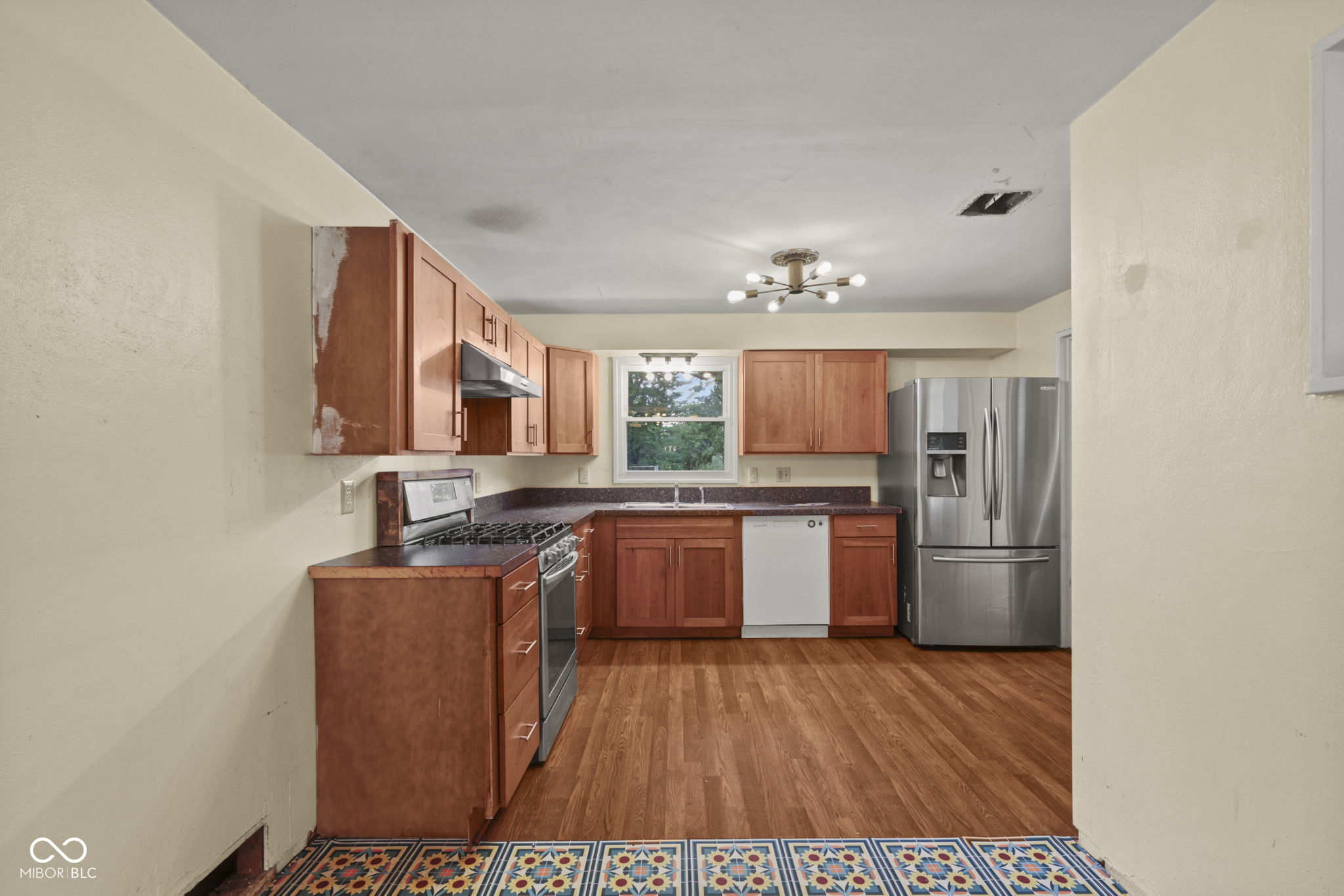 4646 Woodland Drive, Indianapolis, IN, 46254 photo 5 of 46