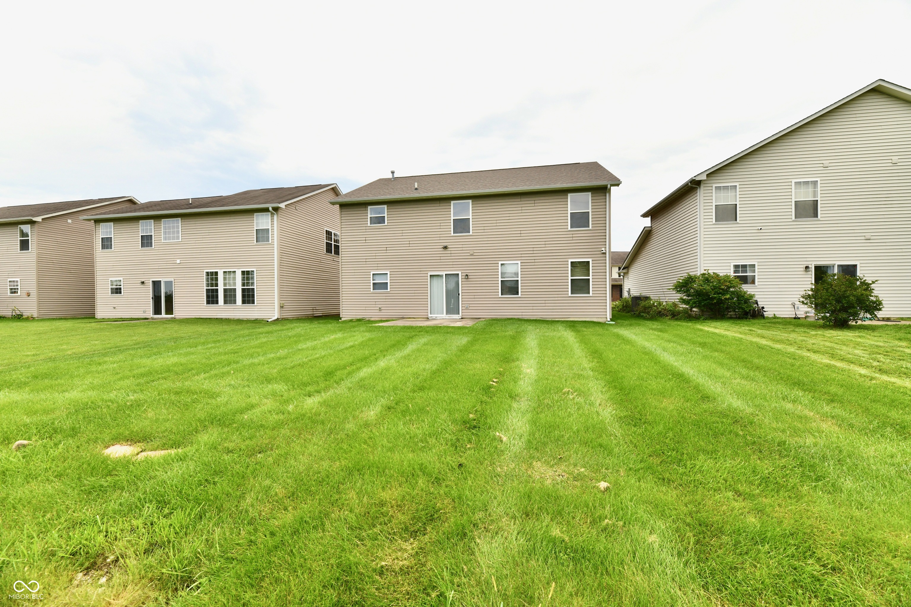 4330 Valley Trace Drive, Indianapolis, IN, 46237 photo 5 of 64