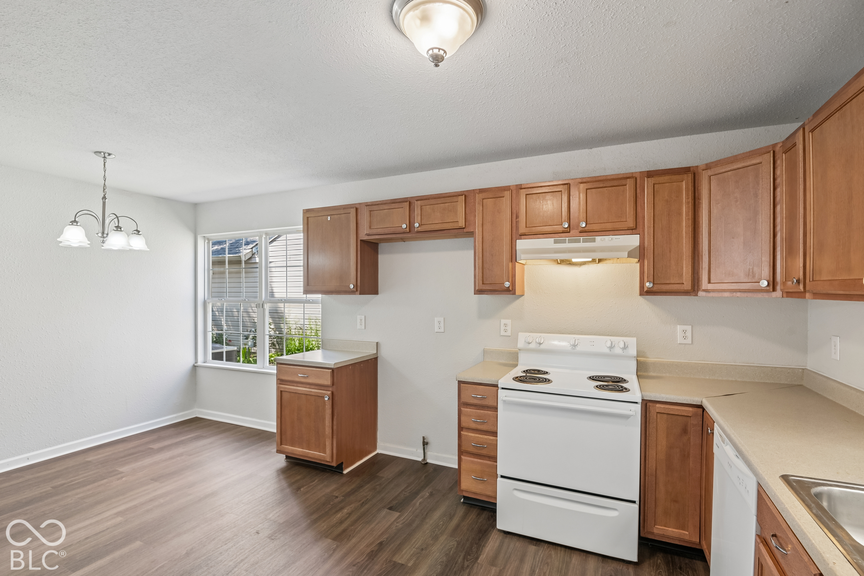2327 Rostock Court, Indianapolis, IN, 46229 photo 5 of 67