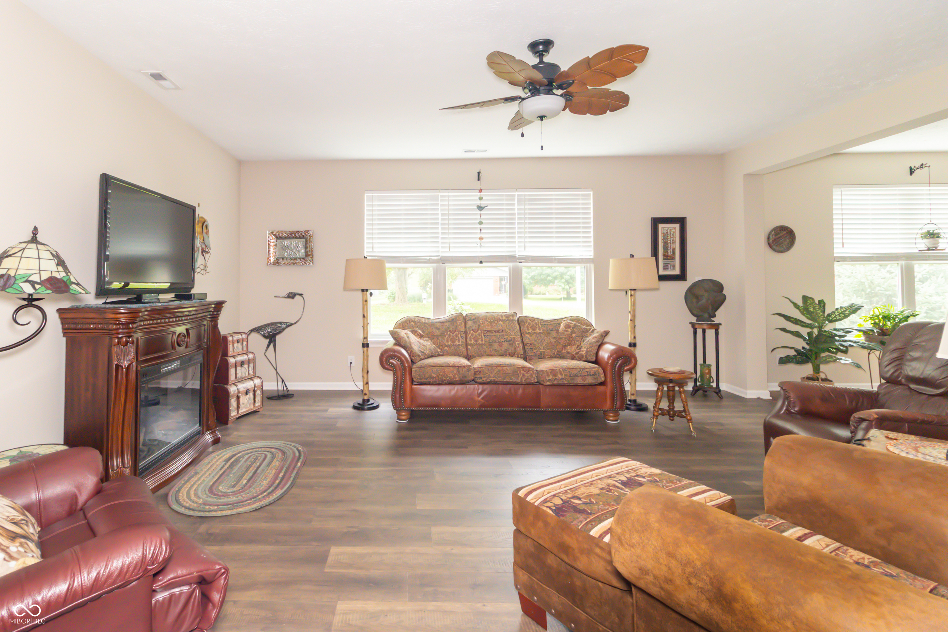 1992 S Sugar Gum Trail, Greenfield, IN, 46140 photo 5 of 36