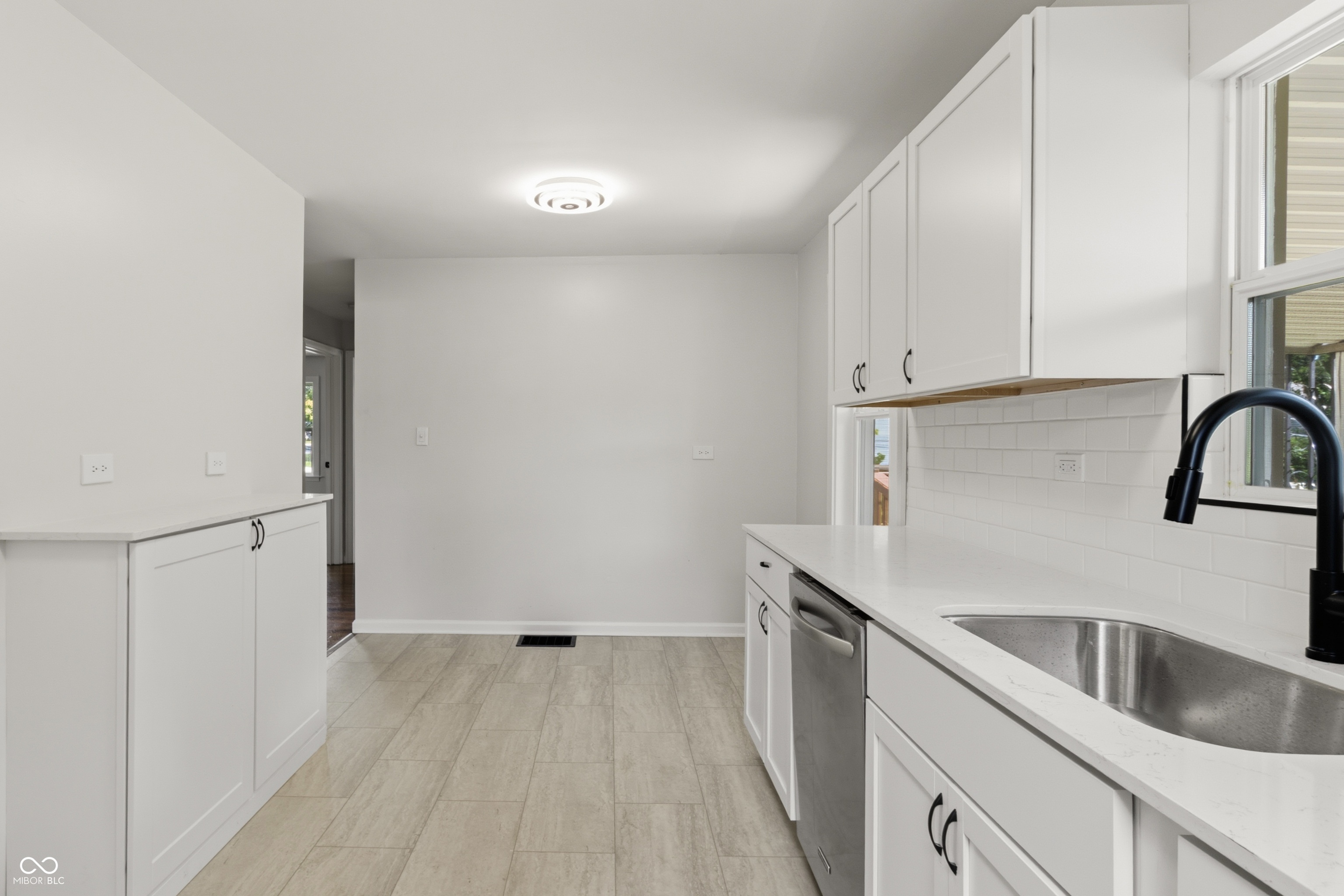 5125 S Keystone Avenue, Indianapolis, IN, 46227 photo 5 of 27