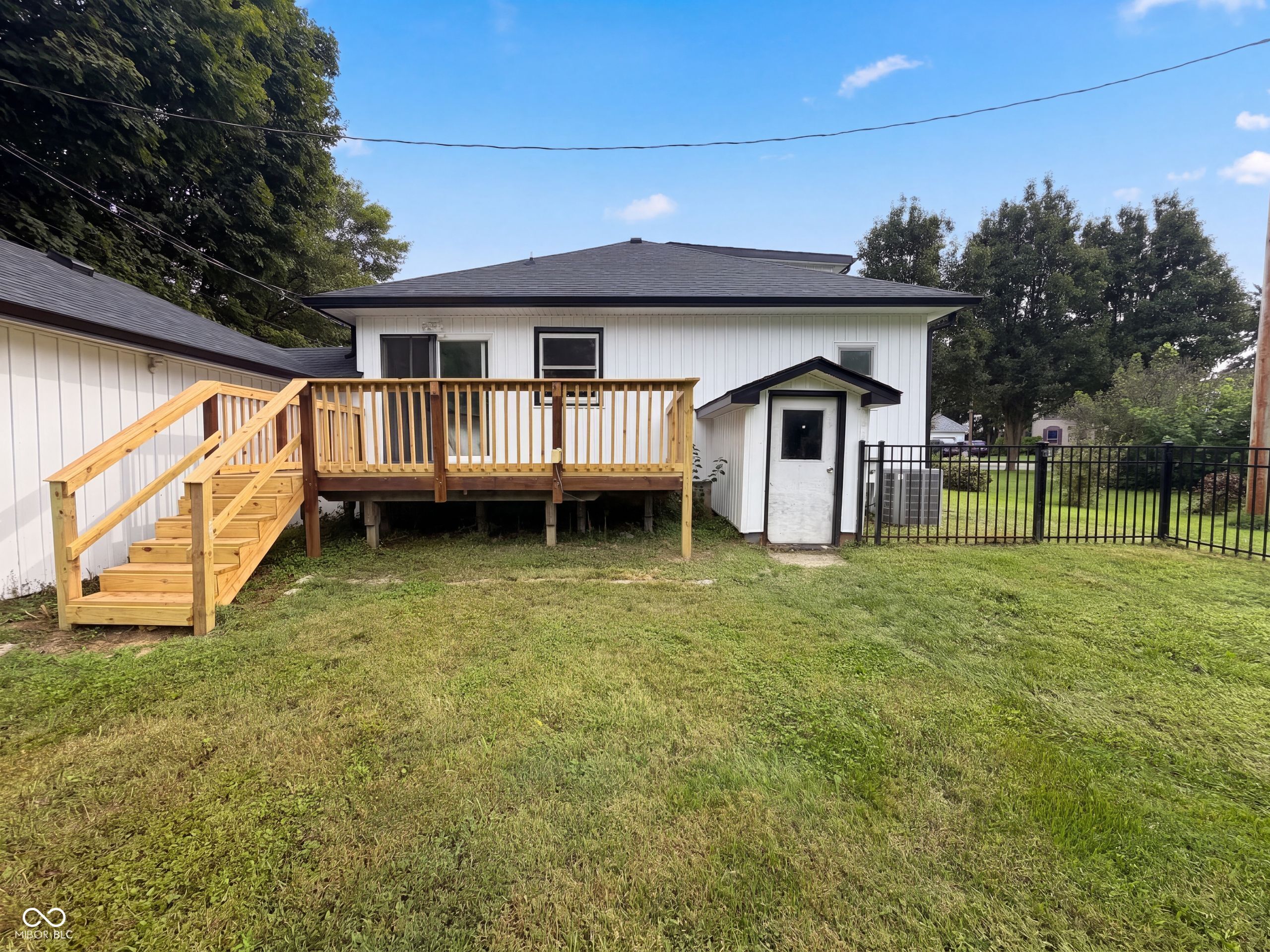 541 E Main Street, Jamestown, IN, 46147 photo 5 of 32