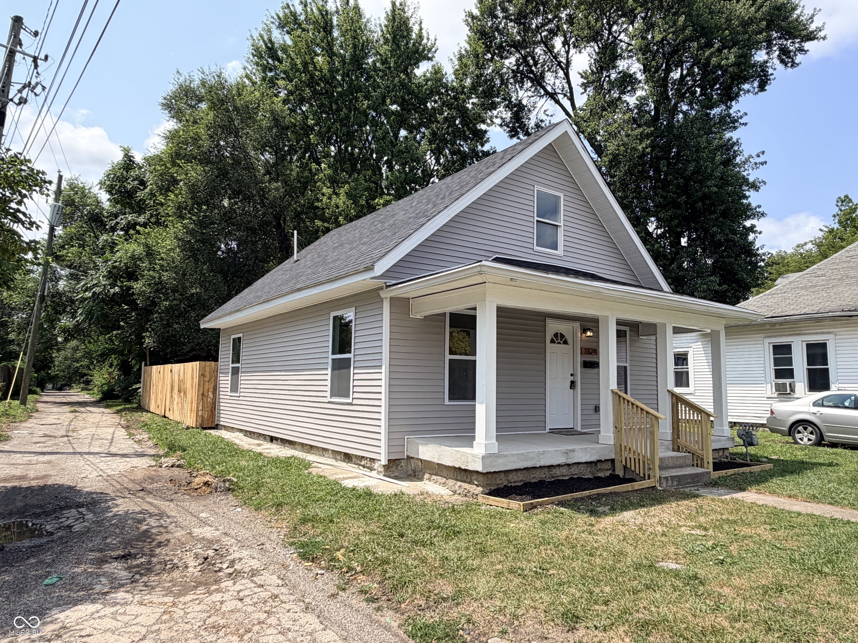 1824 N Parker Avenue, Indianapolis, IN, 46218 photo 5 of 17