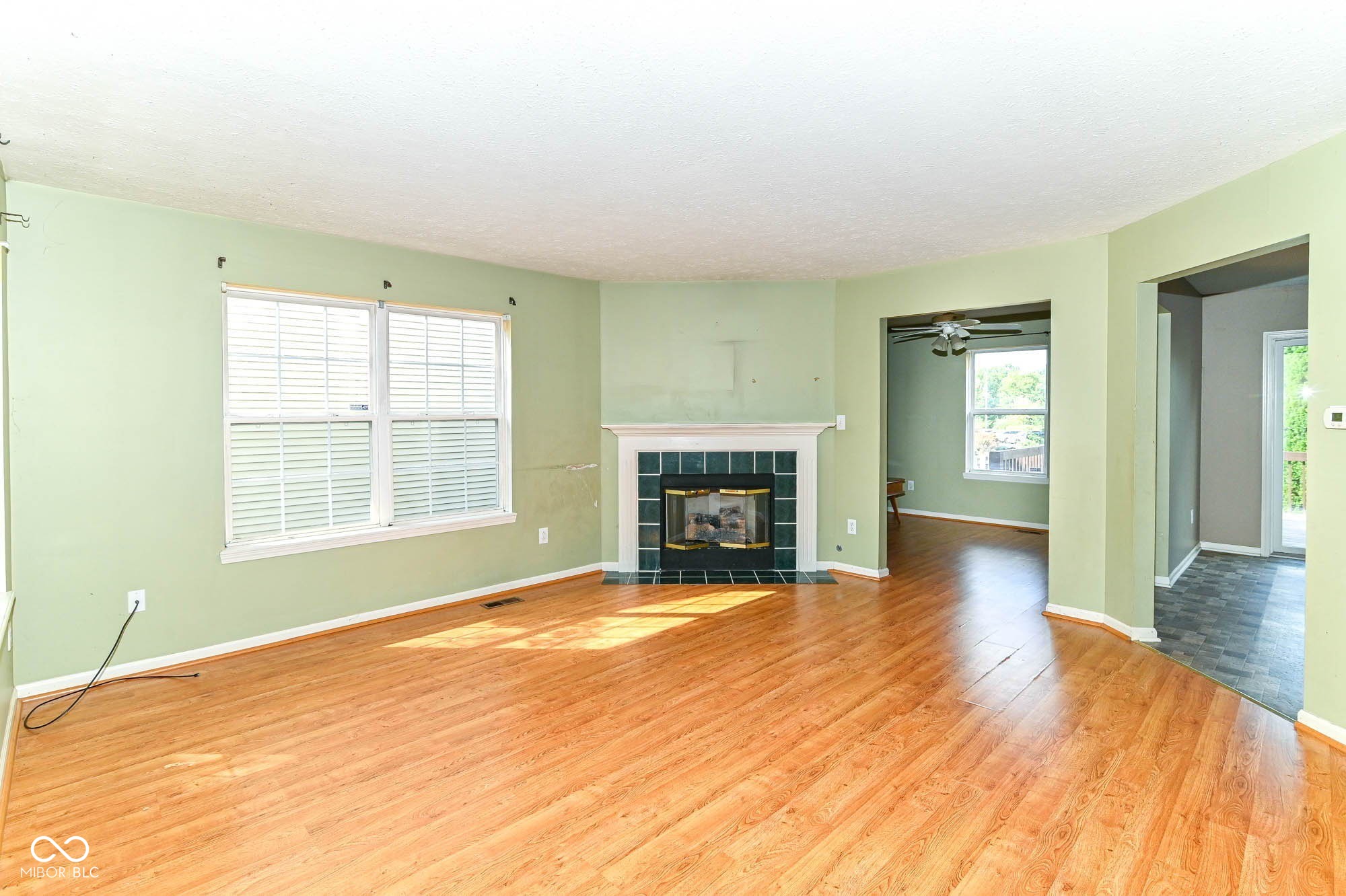 8102 Buford Street, Indianapolis, IN, 46216 photo 5 of 40