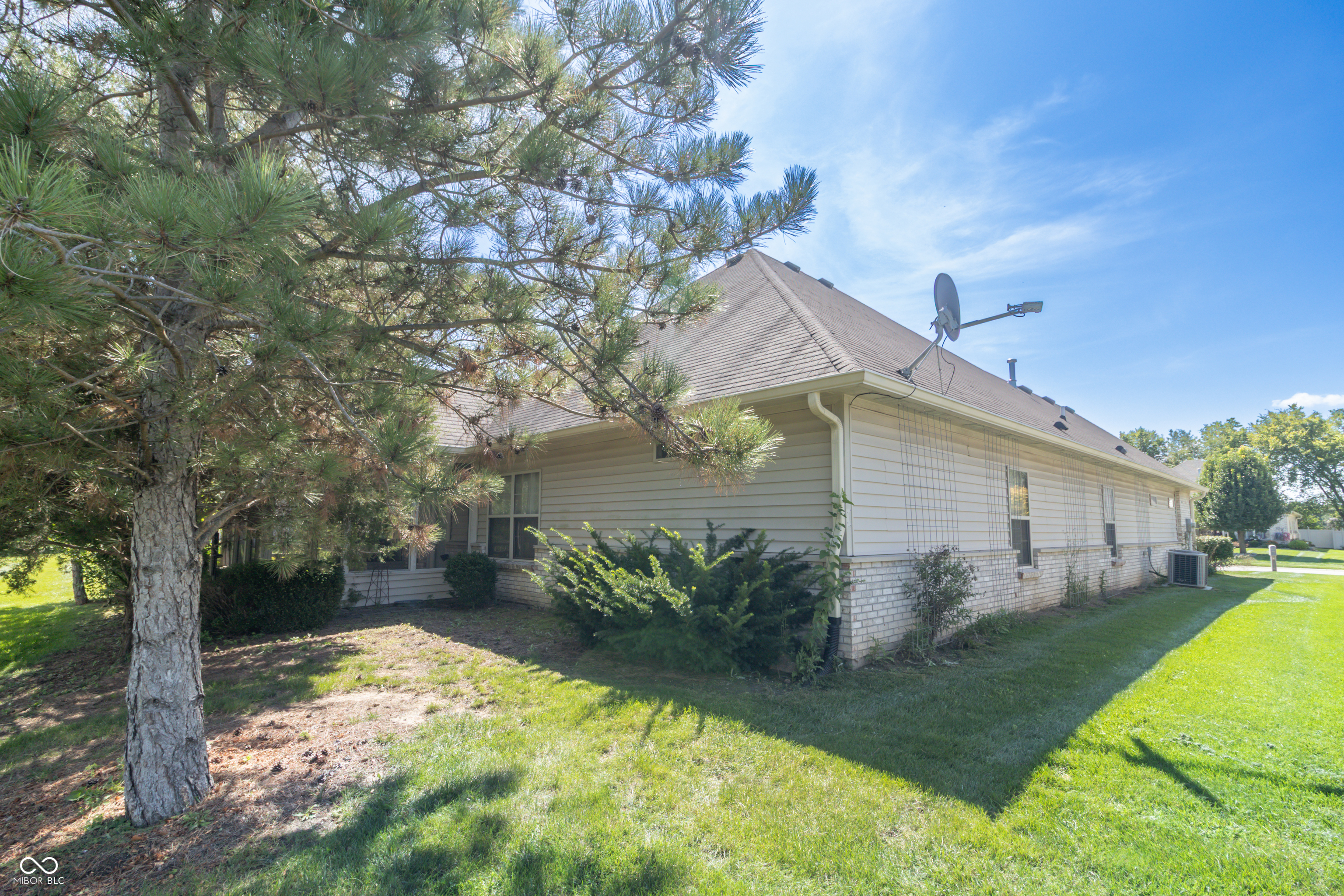 1760 Stonewall Circle, Greenfield, IN, 46140 photo 5 of 34
