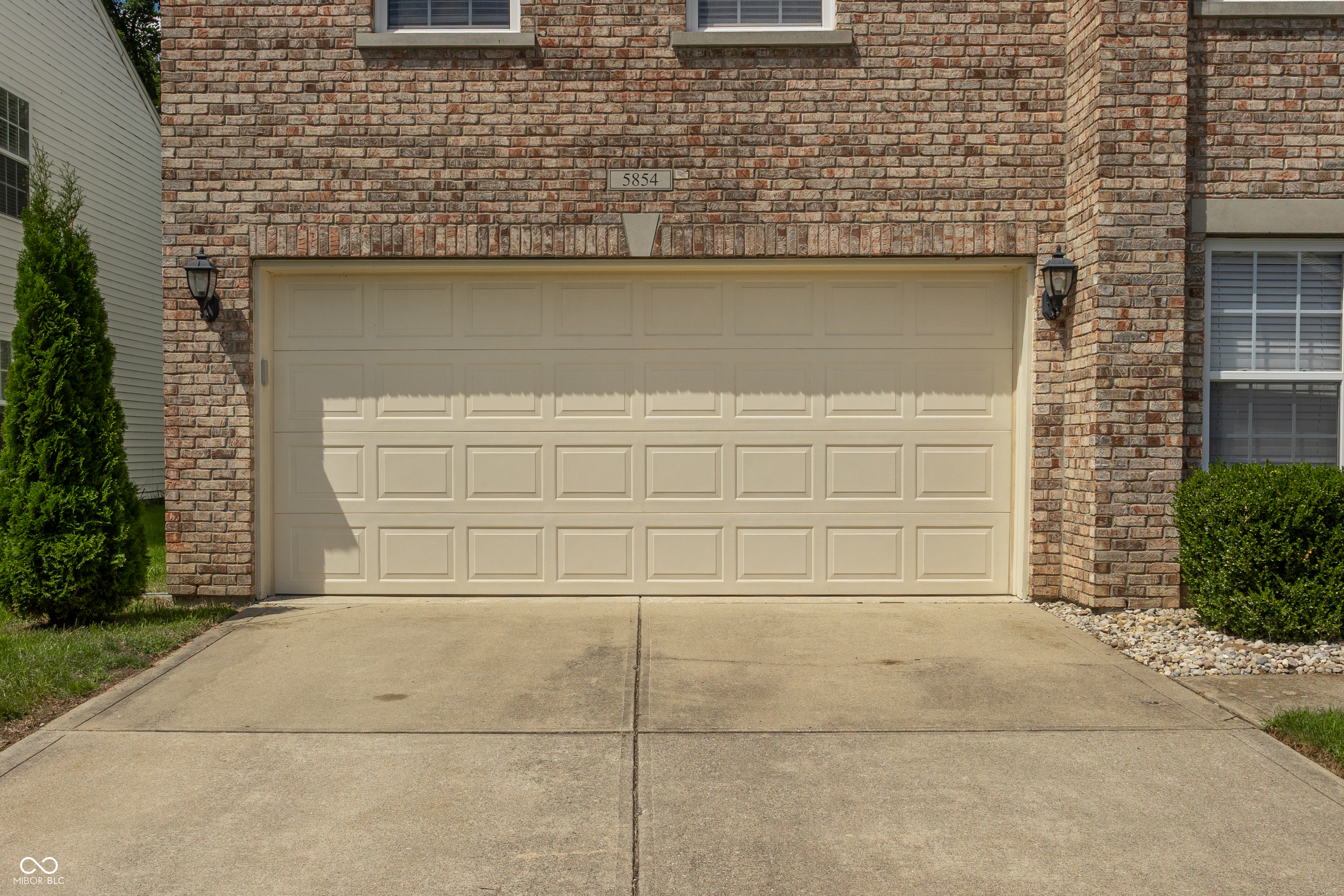 5854 Skyward Lane, Indianapolis, IN, 46234 photo 5 of 52
